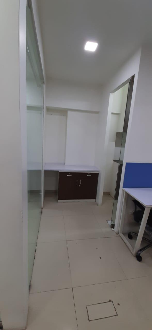 OFFICE 1120 Sq.FT Commercial Office for Rent in Vastrapur Ahmedabad - Media 4