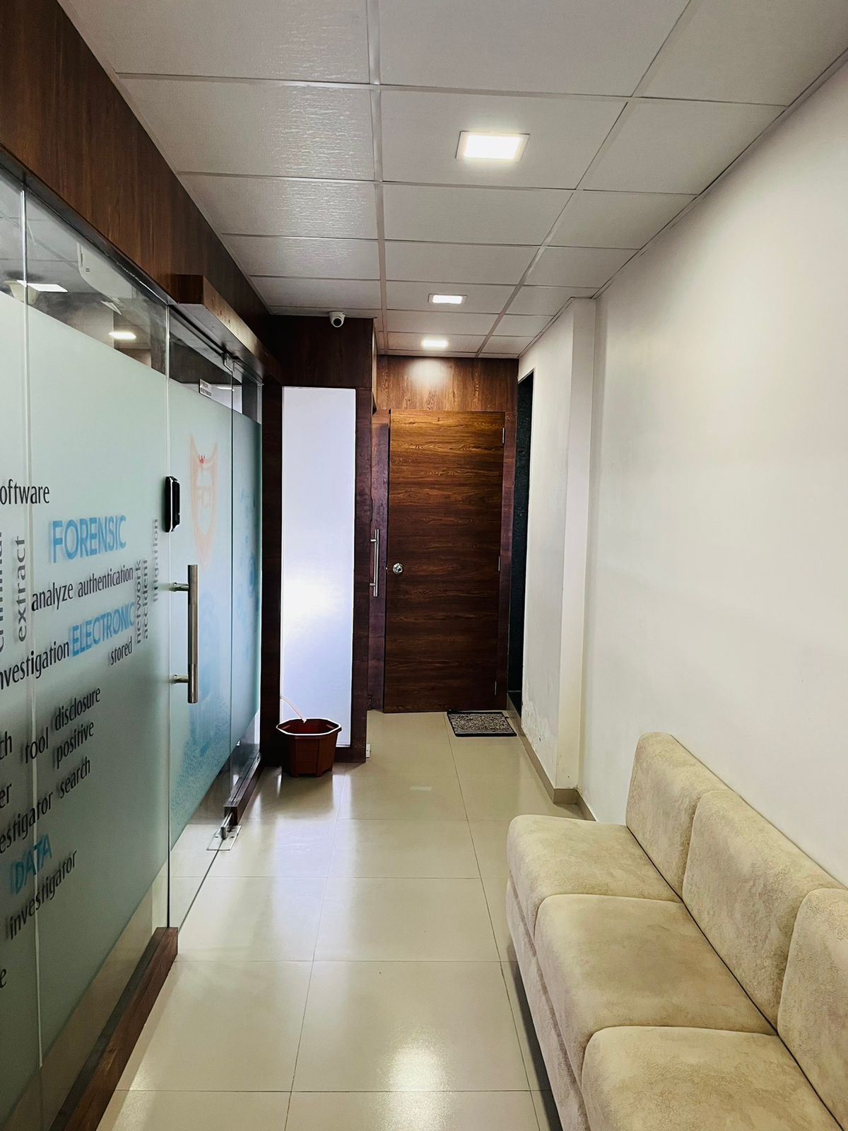 OFFICE 1400 Sq.FT Commercial Office for Rent in Ambli-bopal Road Ahmedabad - Media 4