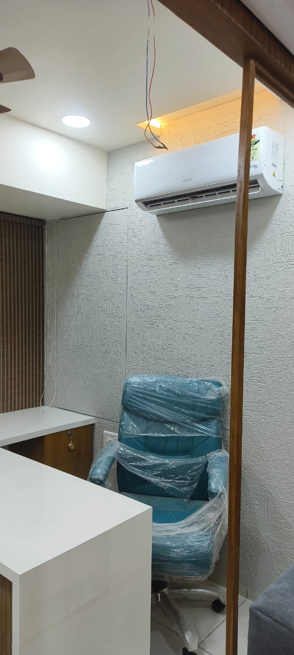 OFFICE 600 Sq.FT Commercial Office for Rent in Shyamal Ahmedabad - Media 5