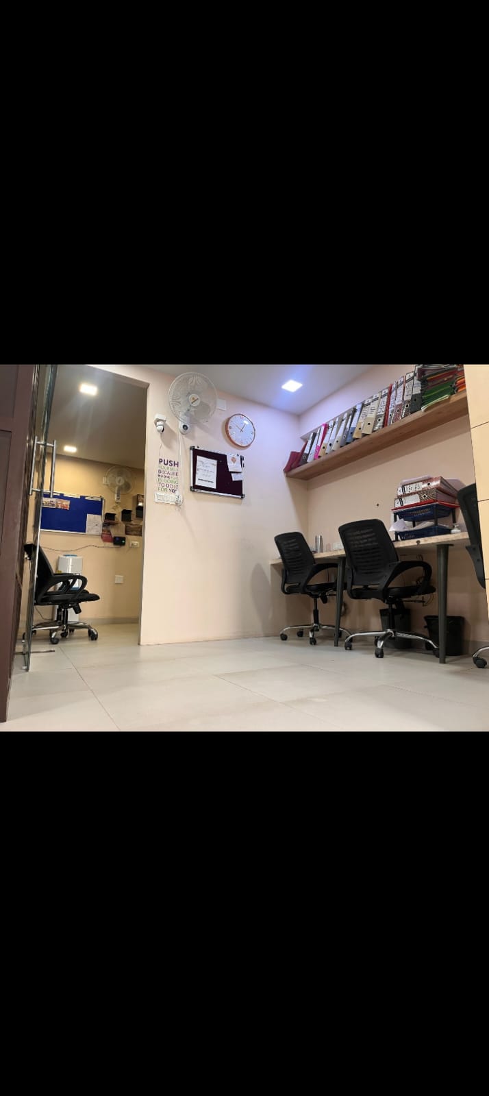 OFFICE 1310 Sq.FT Commercial Office for Rent in Bodakdev Ahmedabad - Media 8