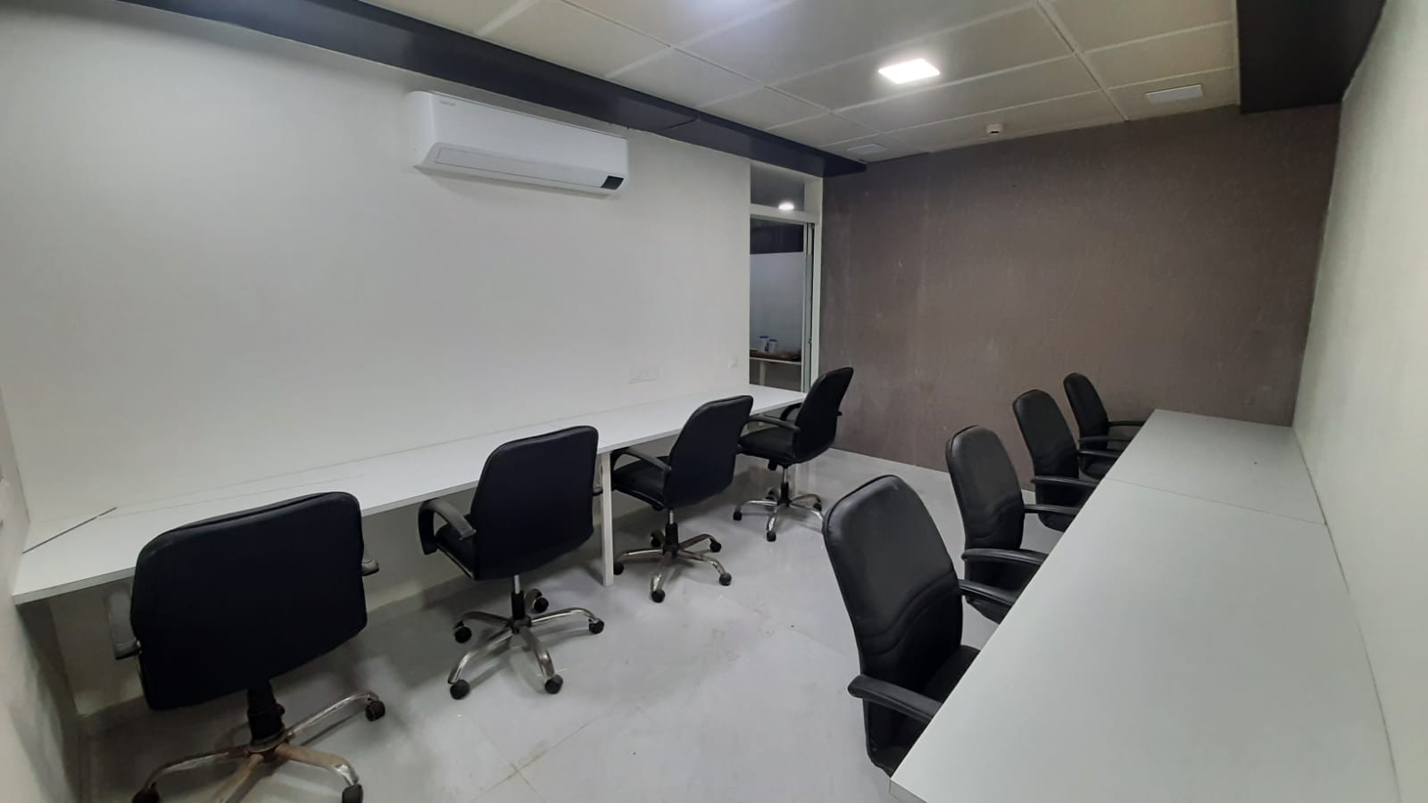 OFFICE 1200 Sq.FT Commercial Office for Rent in Science City Road Ahmedabad - Media 4