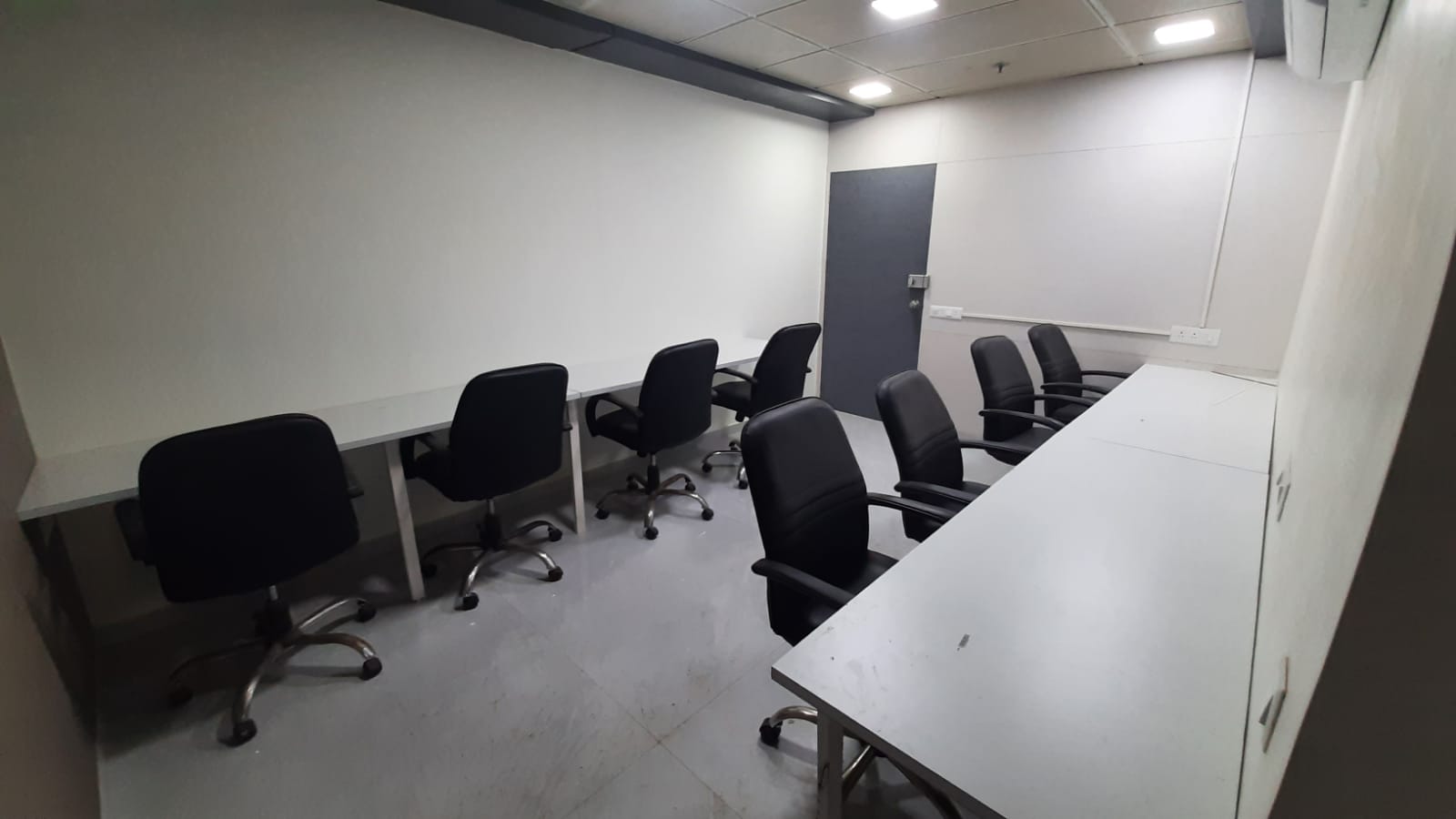 OFFICE 1200 Sq.FT Commercial Office for Rent in Science City Road Ahmedabad - Media 3