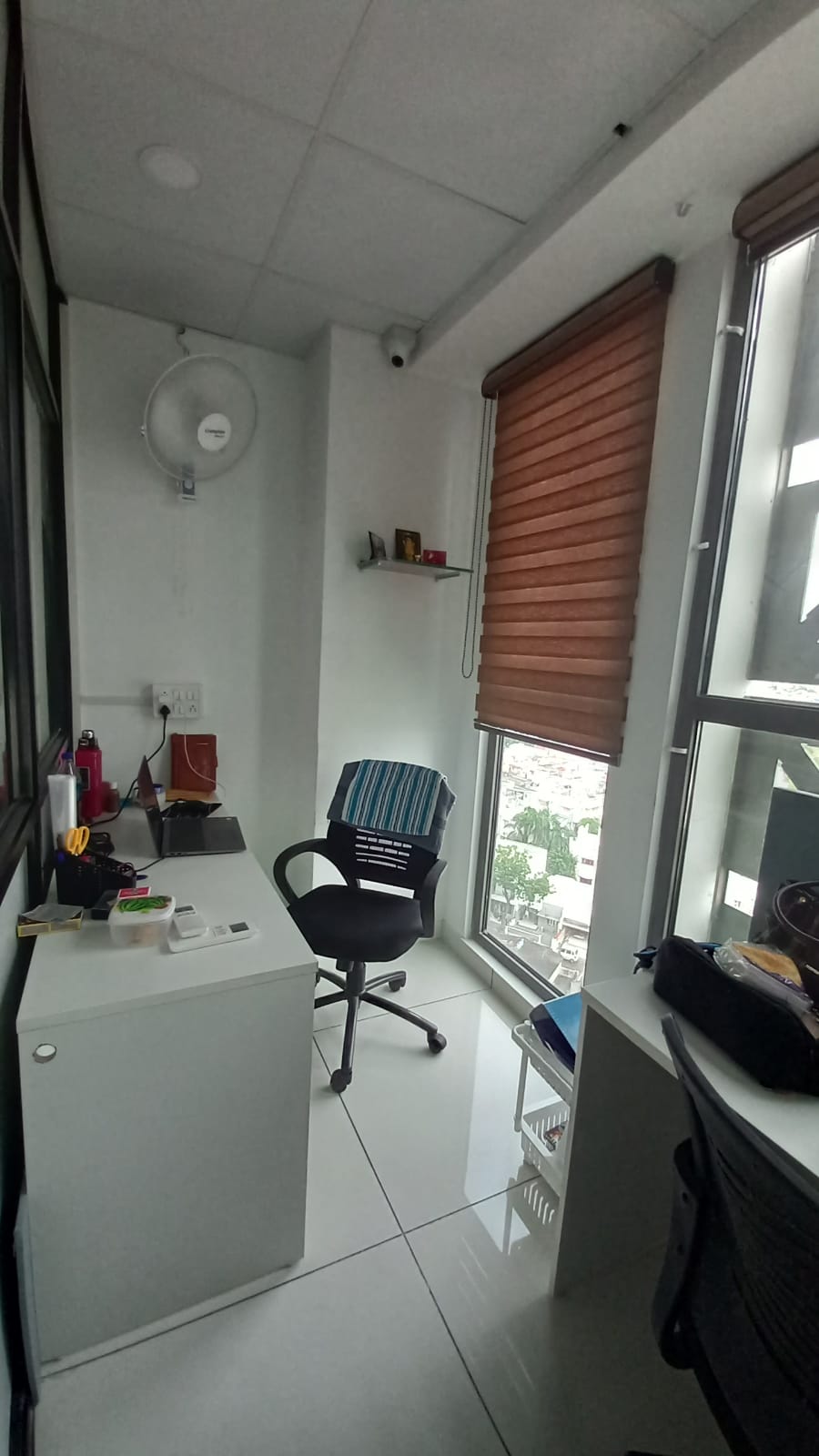 OFFICE 784 Sq.FT Commercial Office for Rent in Vastrapur Ahmedabad - Media 9