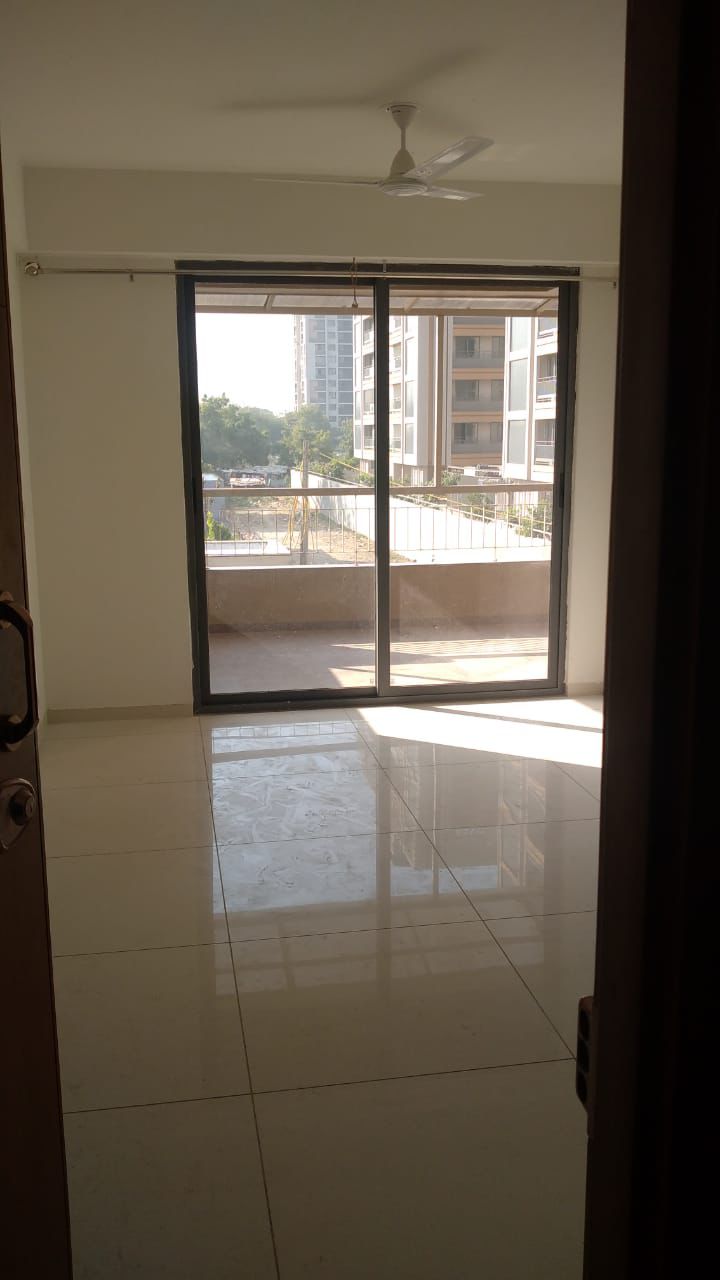 3 BHK 1950 Sq.FT Residential Flat for Rent in Ambli Ahmedabad - Media 12