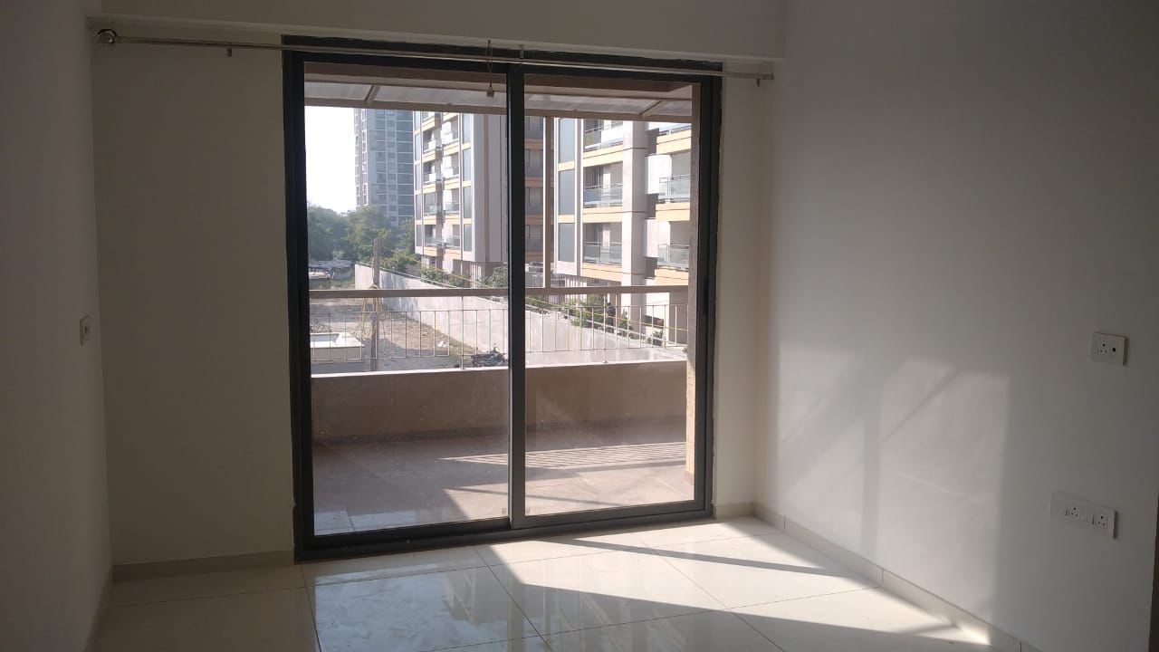 3 BHK 1950 Sq.FT Residential Flat for Rent in Ambli Ahmedabad - Media 11