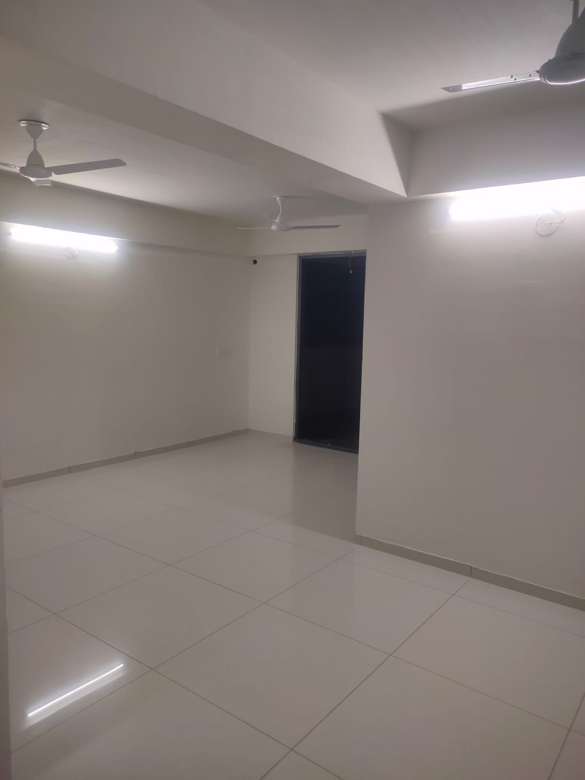 3 BHK 1950 Sq.FT Residential Flat for Rent in Ambli Ahmedabad - Media 6