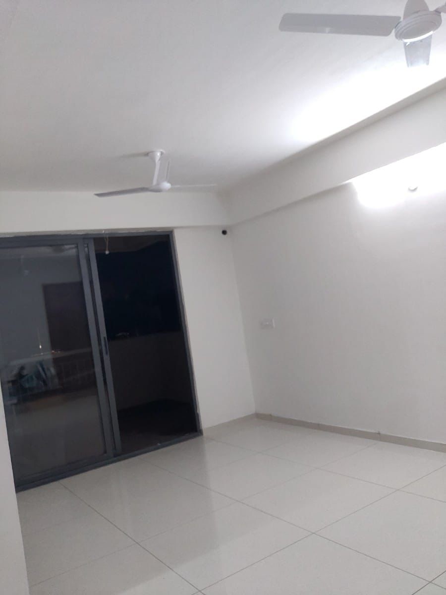 3 BHK 1950 Sq.FT Residential Flat for Rent in Ambli Ahmedabad - Media 4