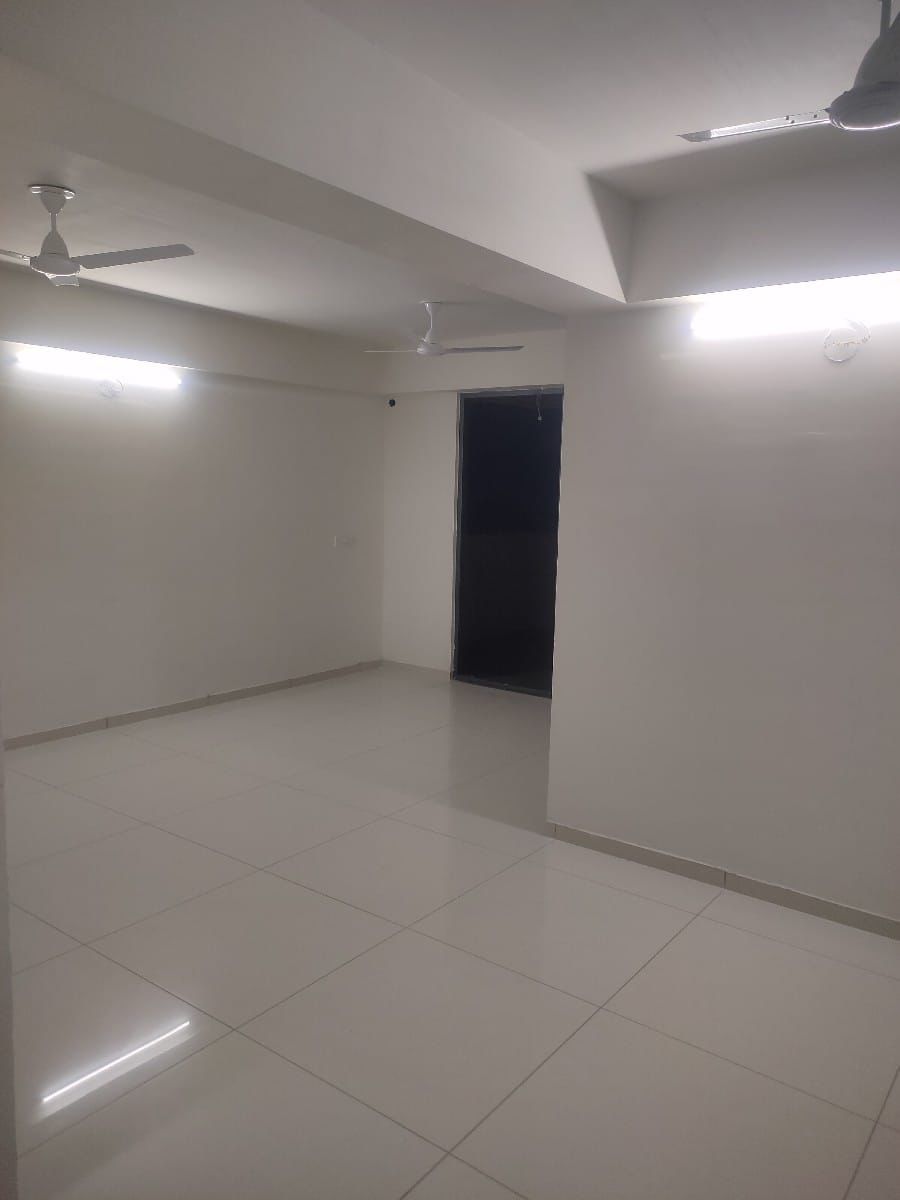 3 BHK 1950 Sq.FT Residential Flat for Rent in Ambli Ahmedabad