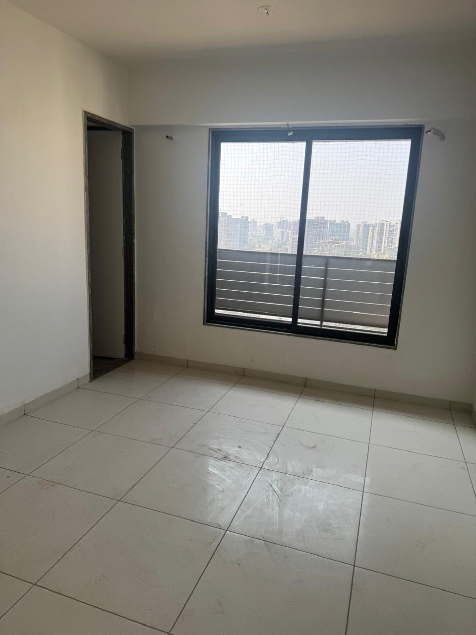 3 BHK 1500 Sq.FT Residential Flat for Rent in Sindhubhavan Extension Ahmedabad - Media 3