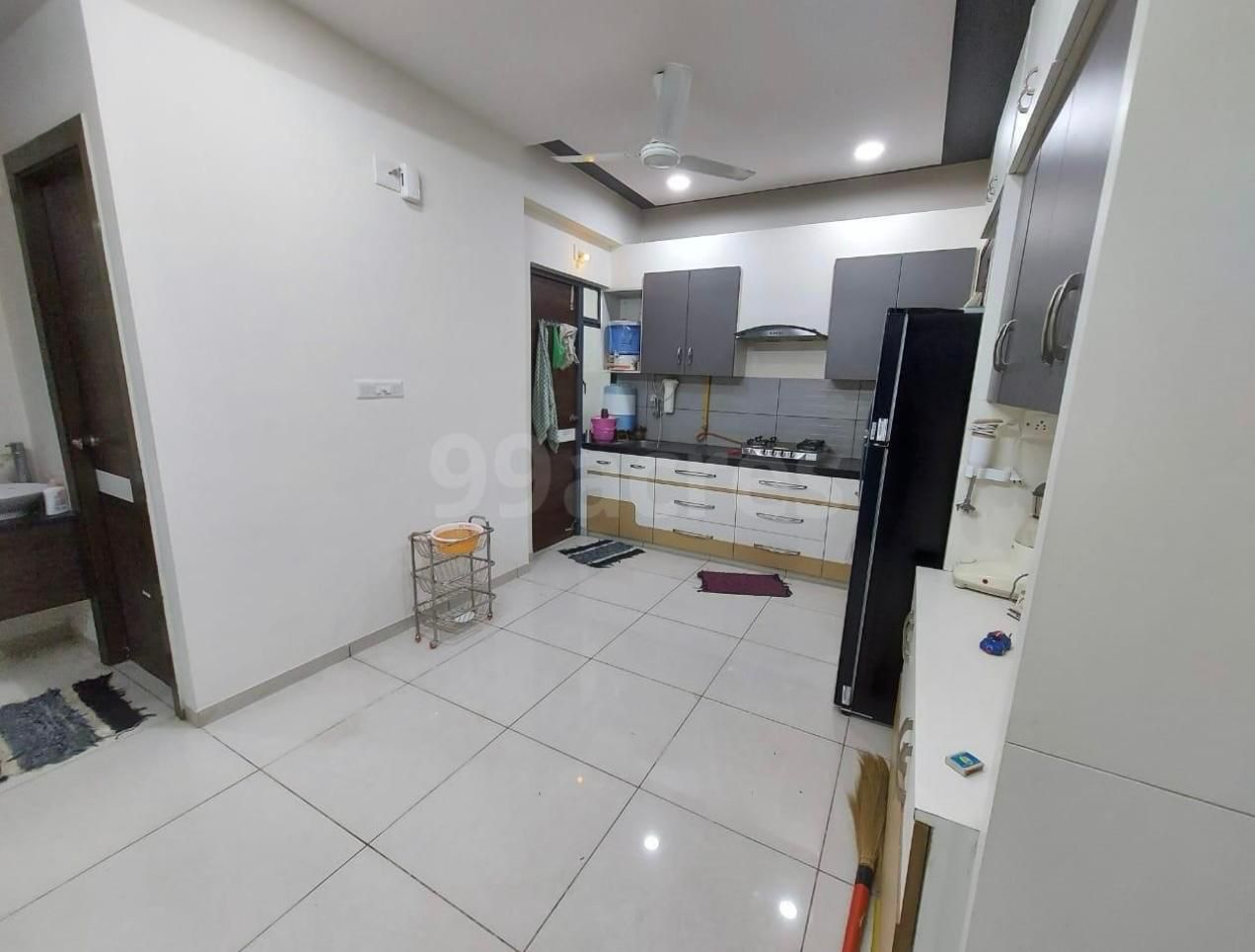 3 BHK 1435 Sq.FT Residential Flat for Rent in Shela Ahmedabad - Media 4