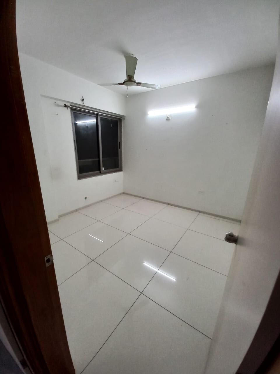 3 BHK 2230 Sq.FT Residential Flat for Rent in Vastrapur Ahmedabad - Media 3