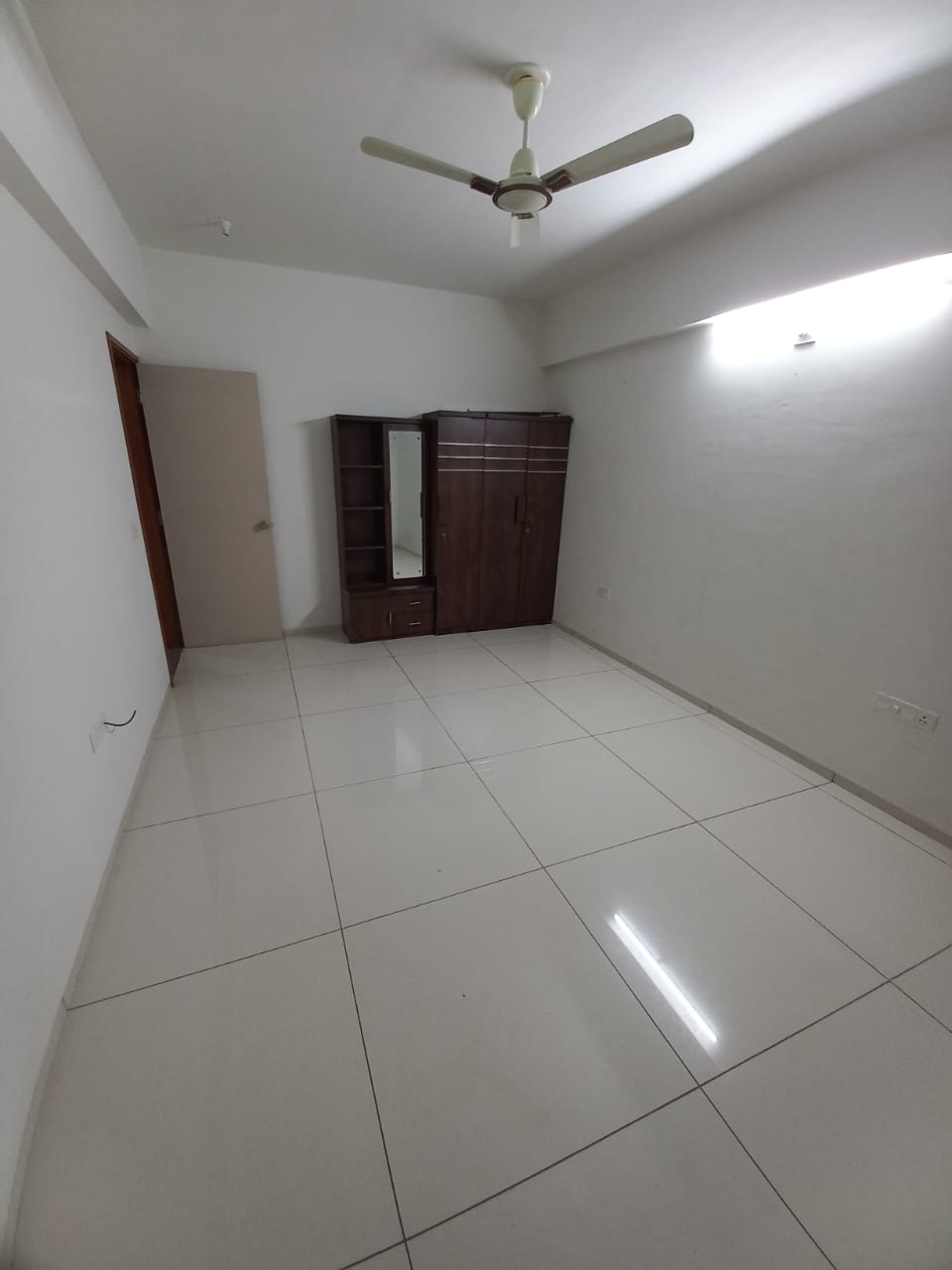3 BHK 2230 Sq.FT Residential Flat for Rent in Vastrapur Ahmedabad - Media 2