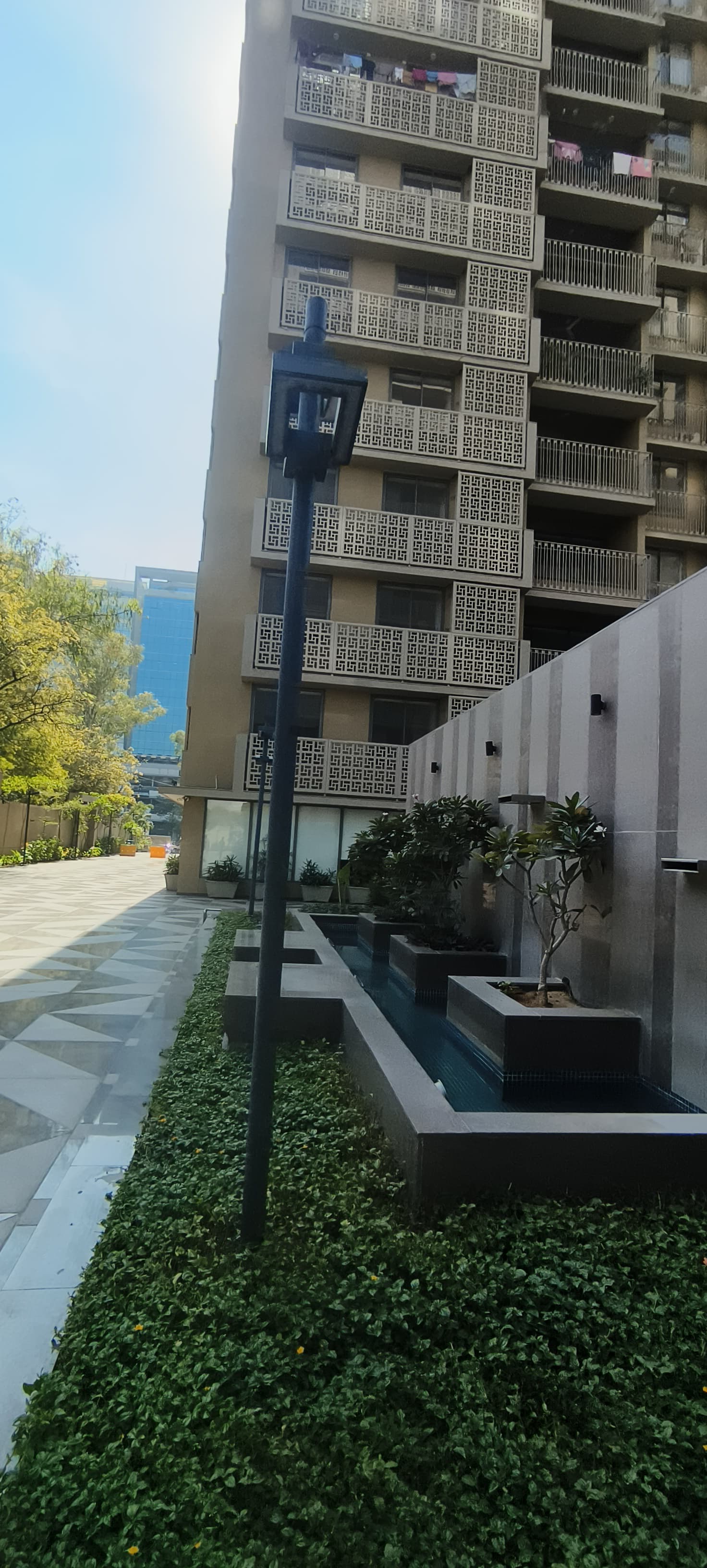 4 BHK 2990 Sq.FT Residential Flat for Rent in Thaltej Ahmedabad - Media 3