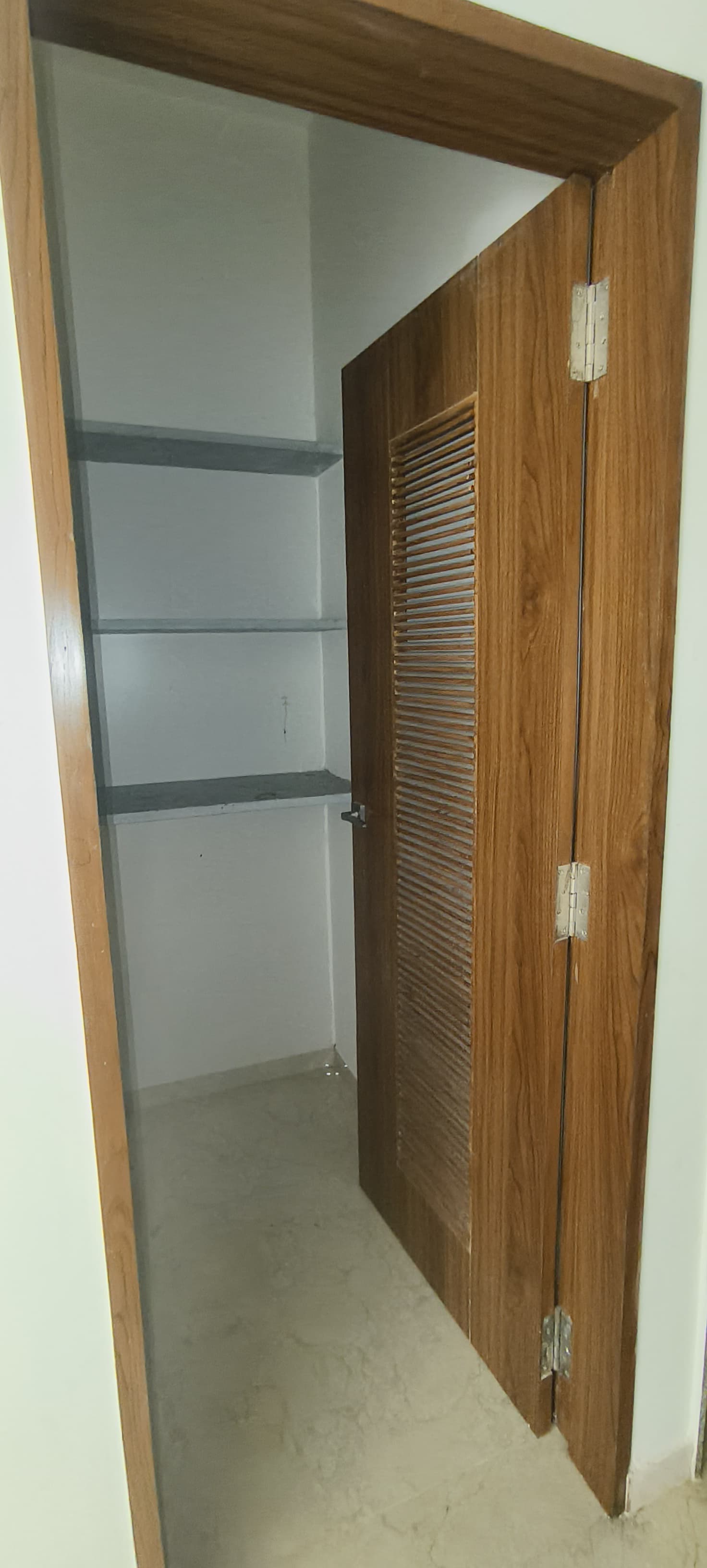 4 BHK 2990 Sq.FT Residential Flat for Rent in Thaltej Ahmedabad - Media 9