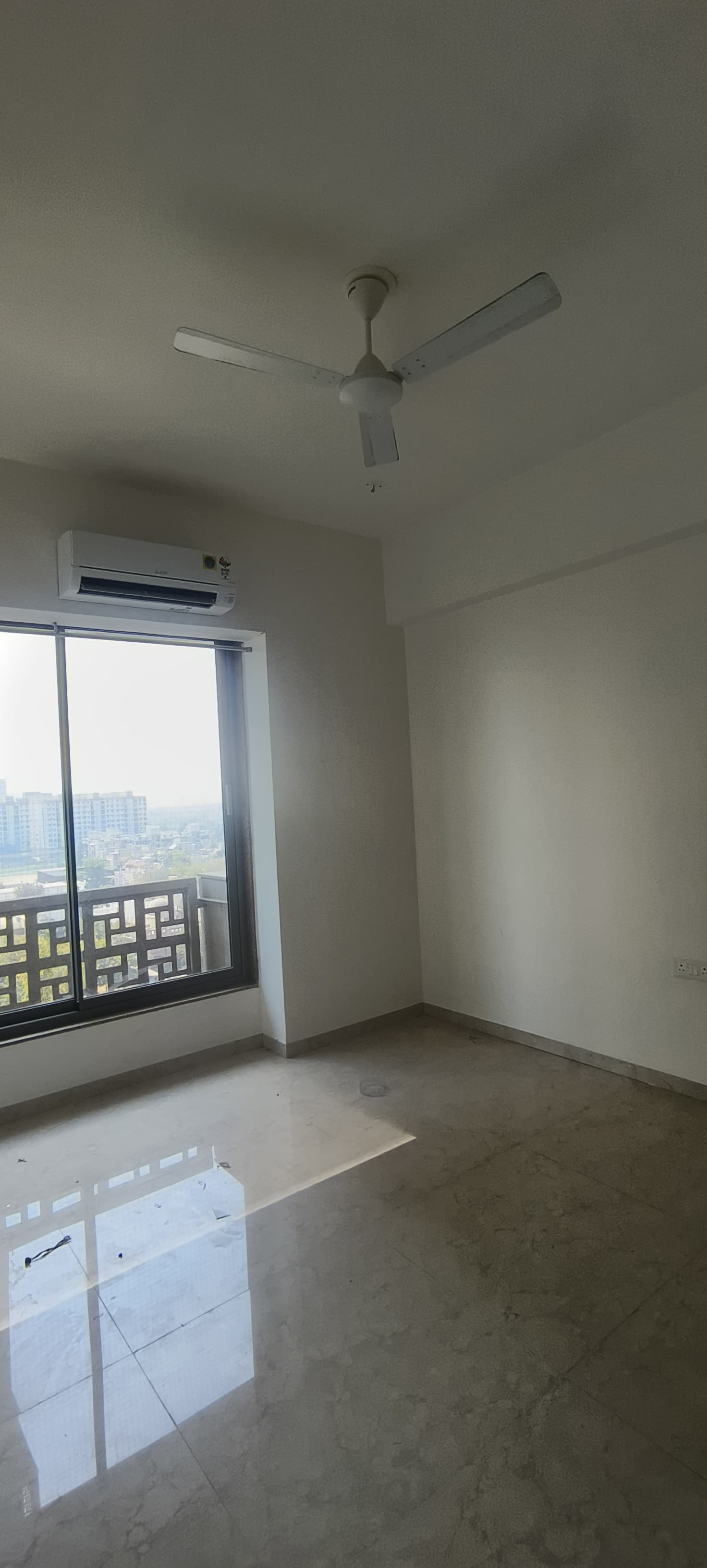 4 BHK 2990 Sq.FT Residential Flat for Rent in Thaltej Ahmedabad - Media 13