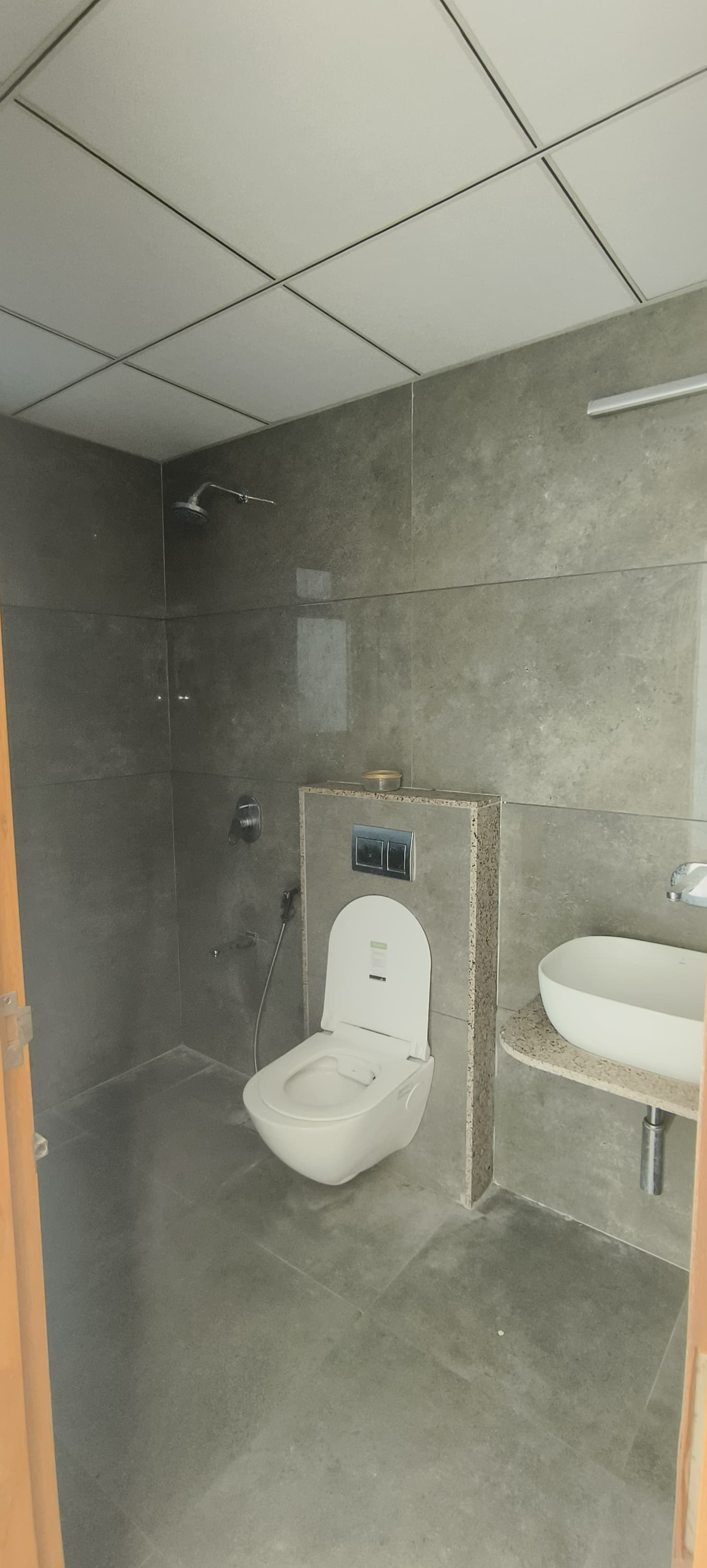 4 BHK 2990 Sq.FT Residential Flat for Rent in Thaltej Ahmedabad - Media 16