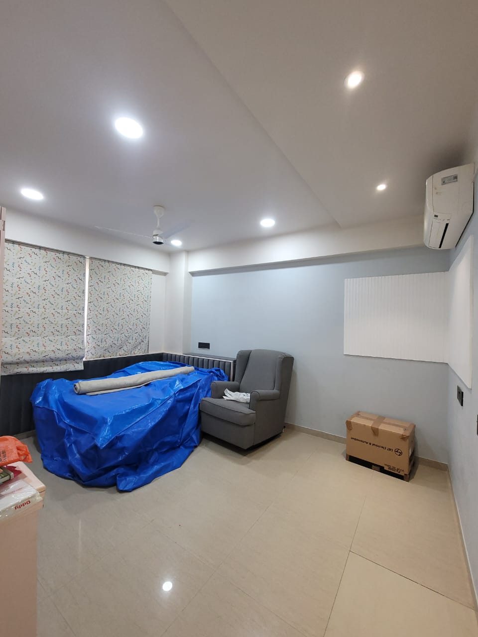 5 BHK 3960 Sq.FT Residential Flat for Rent in Vaishnodevi Circle Ahmedabad - Media 15