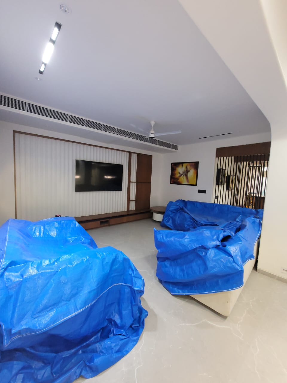 5 BHK 3960 Sq.FT Residential Flat for Rent in Vaishnodevi Circle Ahmedabad - Media 9