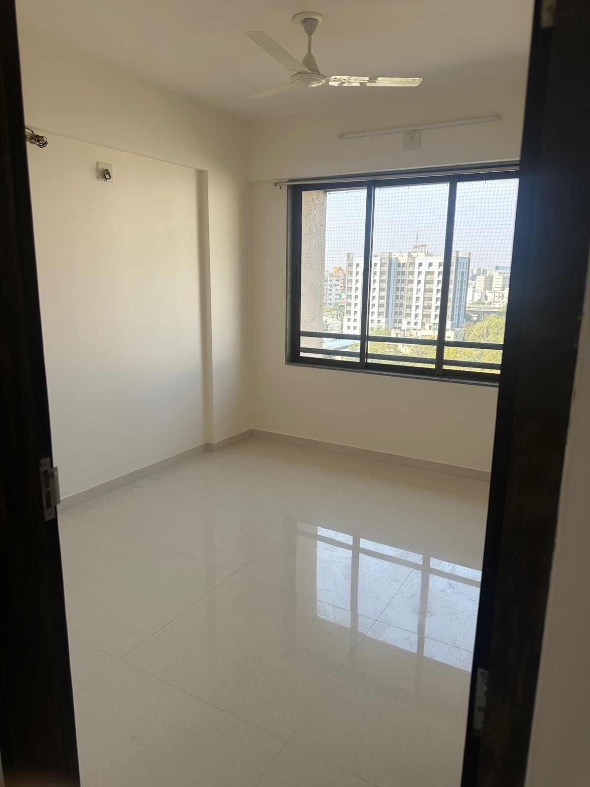 2 BHK 1260 Sq.FT Residential Flat for Rent in Vastrapur Ahmedabad - Media 5