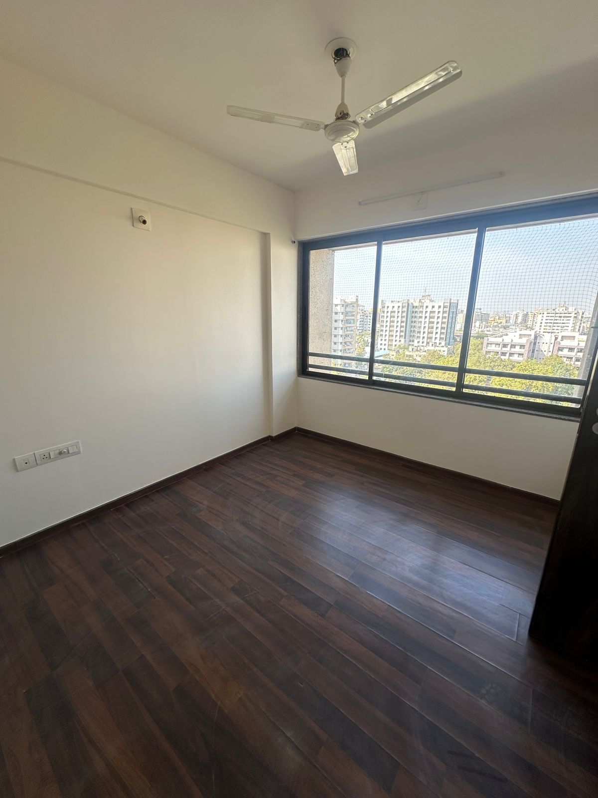 2 BHK 1260 Sq.FT Residential Flat for Rent in Vastrapur Ahmedabad - Media 16