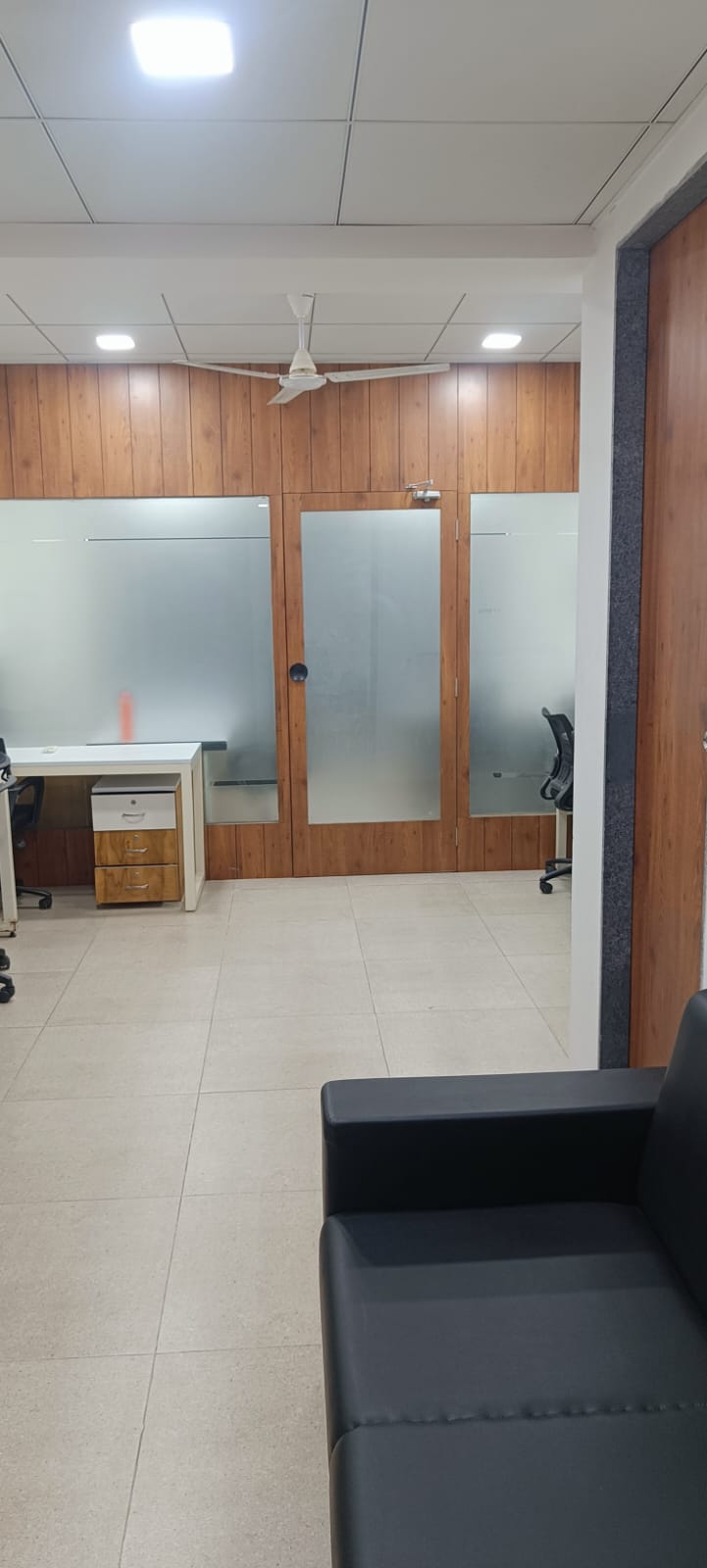 OFFICE 770 Sq.FT Commercial Office for Rent in Ambli-bopal Road Ahmedabad - Media 3
