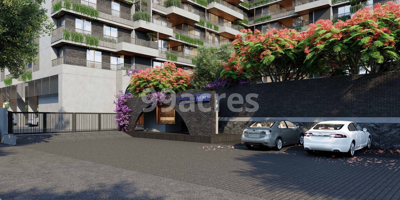 4 BHK 4300 Sq.FT Residential Flat for Rent in Thaltej Ahmedabad - Media 10