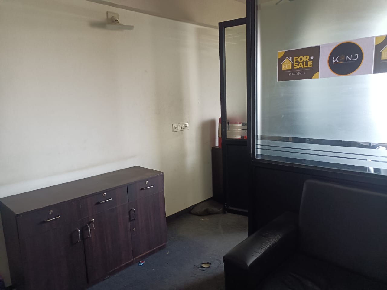 OFFICE 650 Sq.FT Commercial Office for Rent in Hebatpur Road Ahmedabad - Media 5