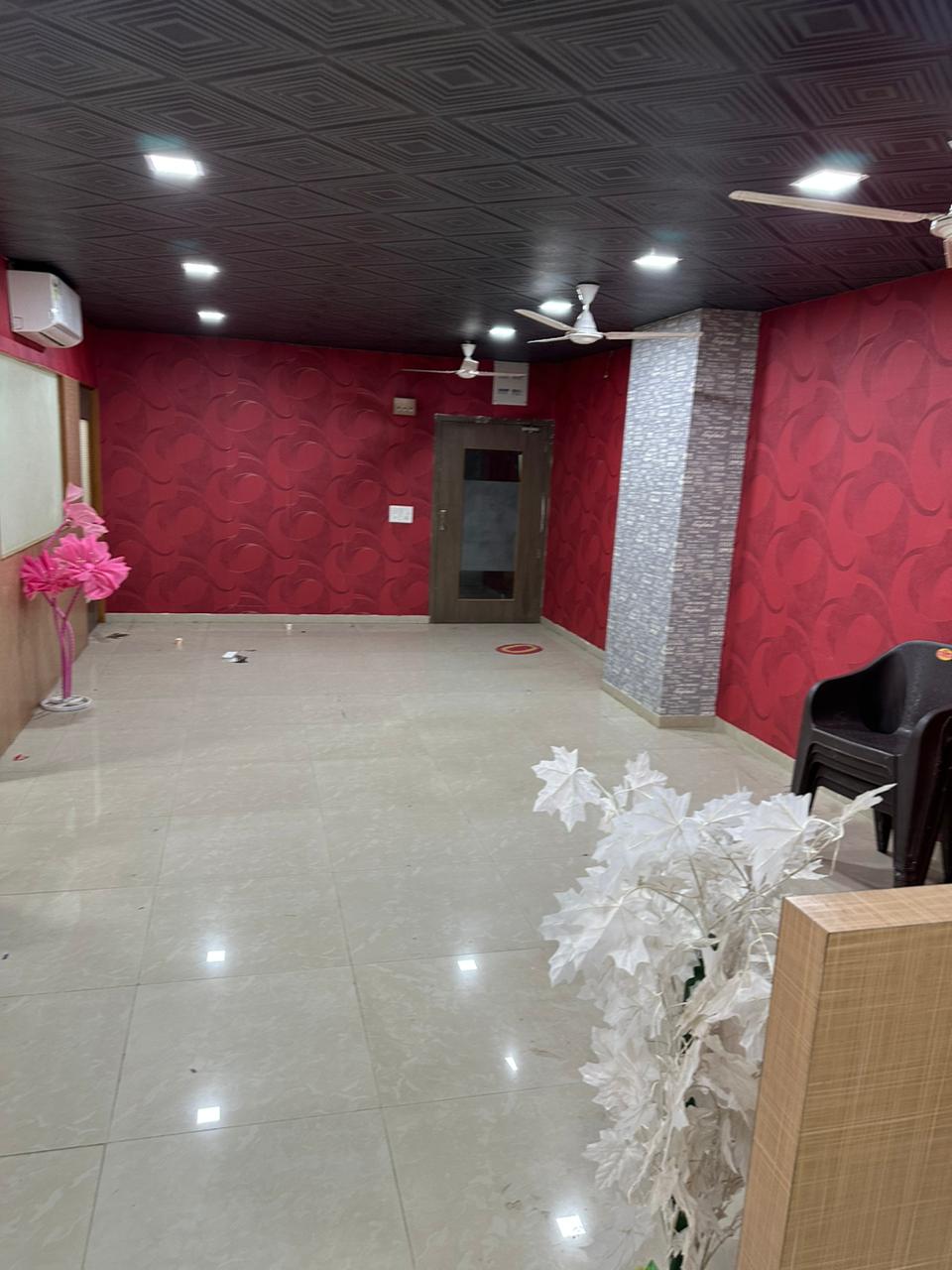 OFFICE 1600 Sq.FT Commercial Office for Rent in Sola Ahmedabad - Media 3