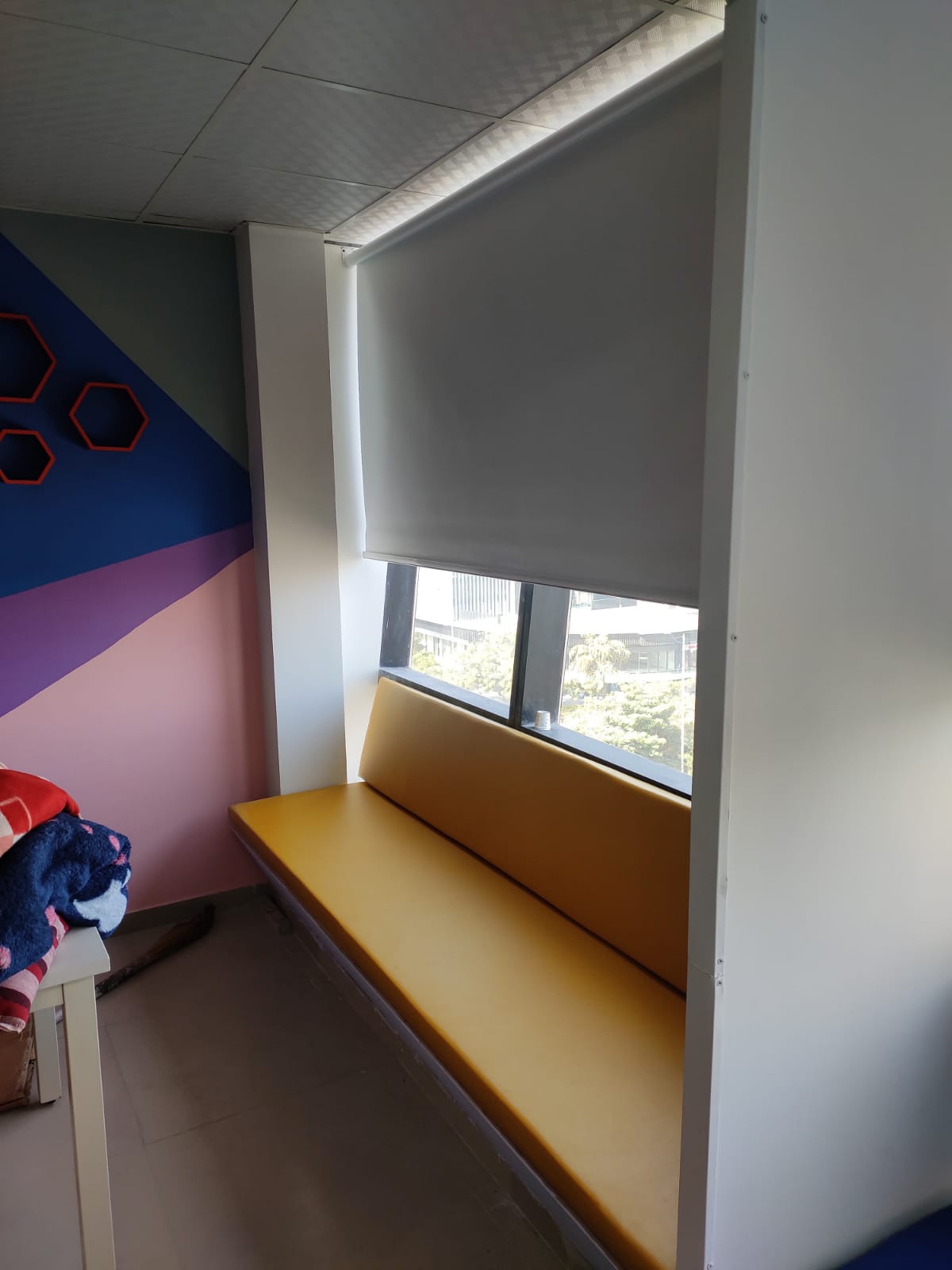 OFFICE 1058 Sq.FT Commercial Office for Rent in Ambli-bopal Road Ahmedabad - Media 3
