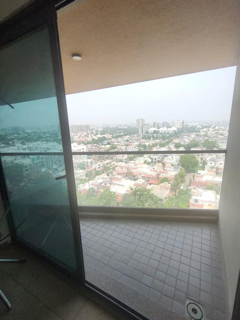 OFFICE 795 Sq.FT Commercial Office for Rent in Thaltej Ahmedabad - Media 5