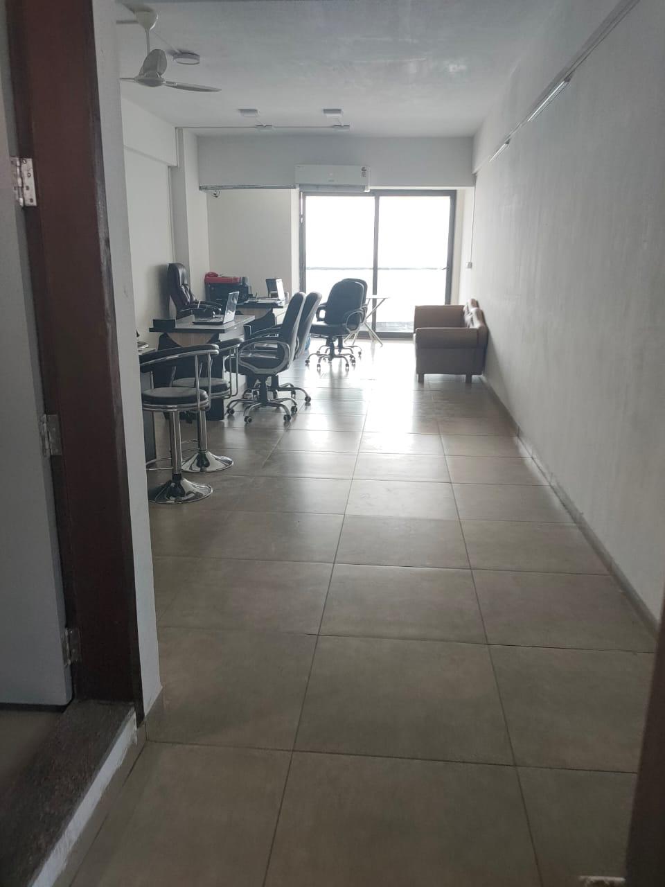 OFFICE 795 Sq.FT Commercial Office for Rent in Thaltej Ahmedabad - Media 7