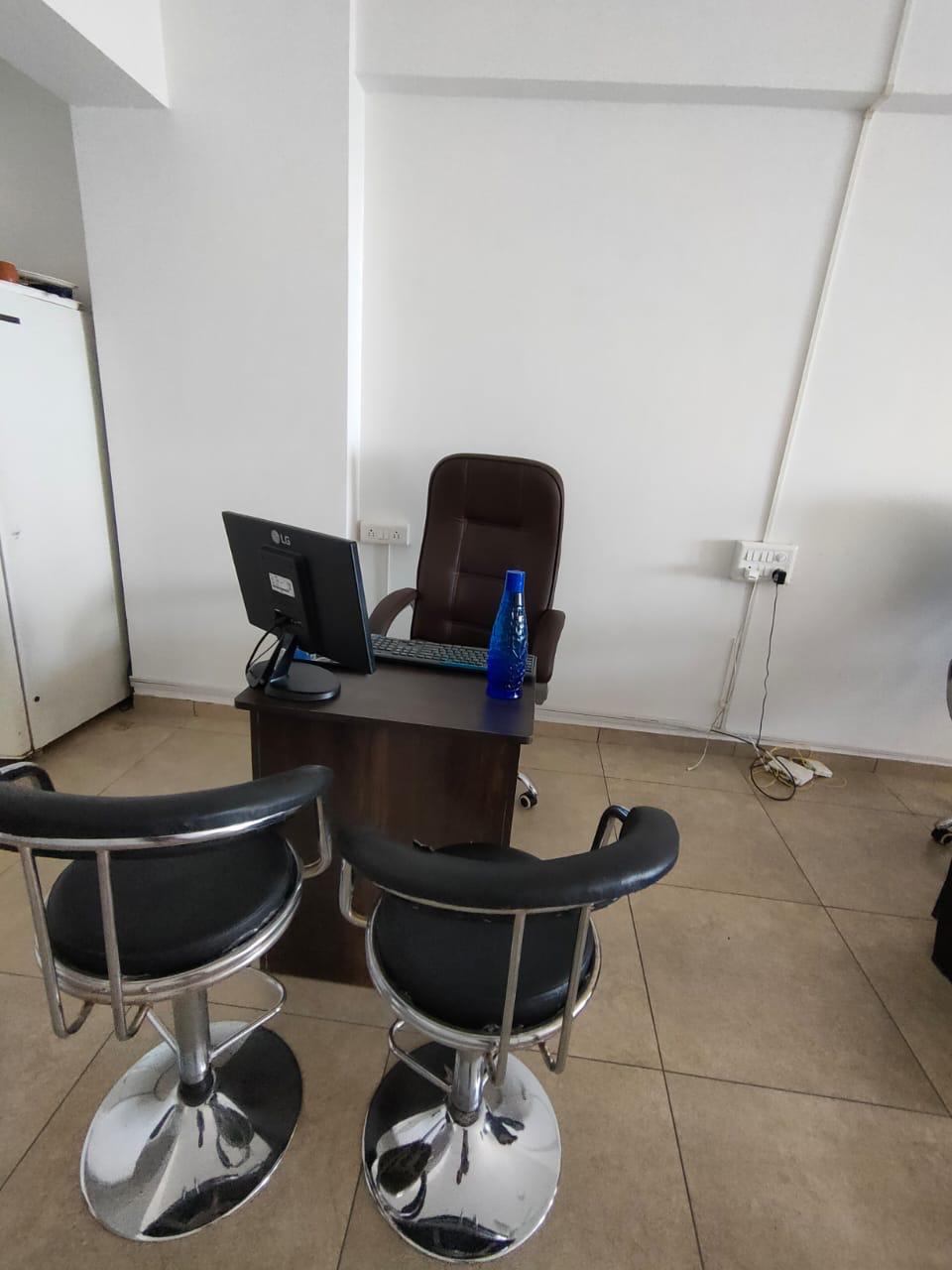 OFFICE 795 Sq.FT Commercial Office for Rent in Thaltej Ahmedabad - Media 13