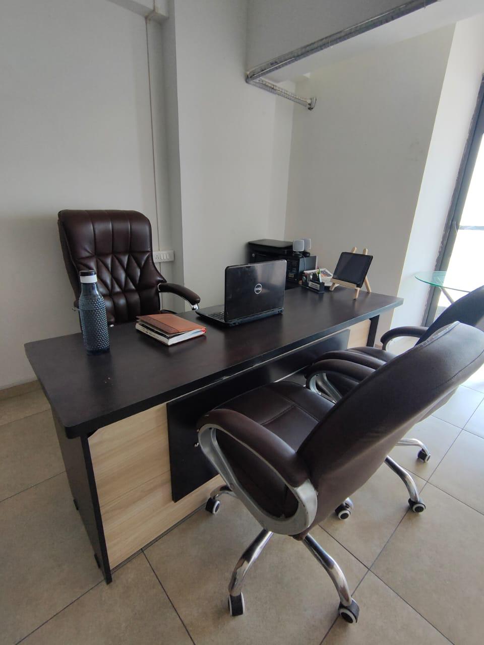 OFFICE 795 Sq.FT Commercial Office for Rent in Thaltej Ahmedabad - Media 17