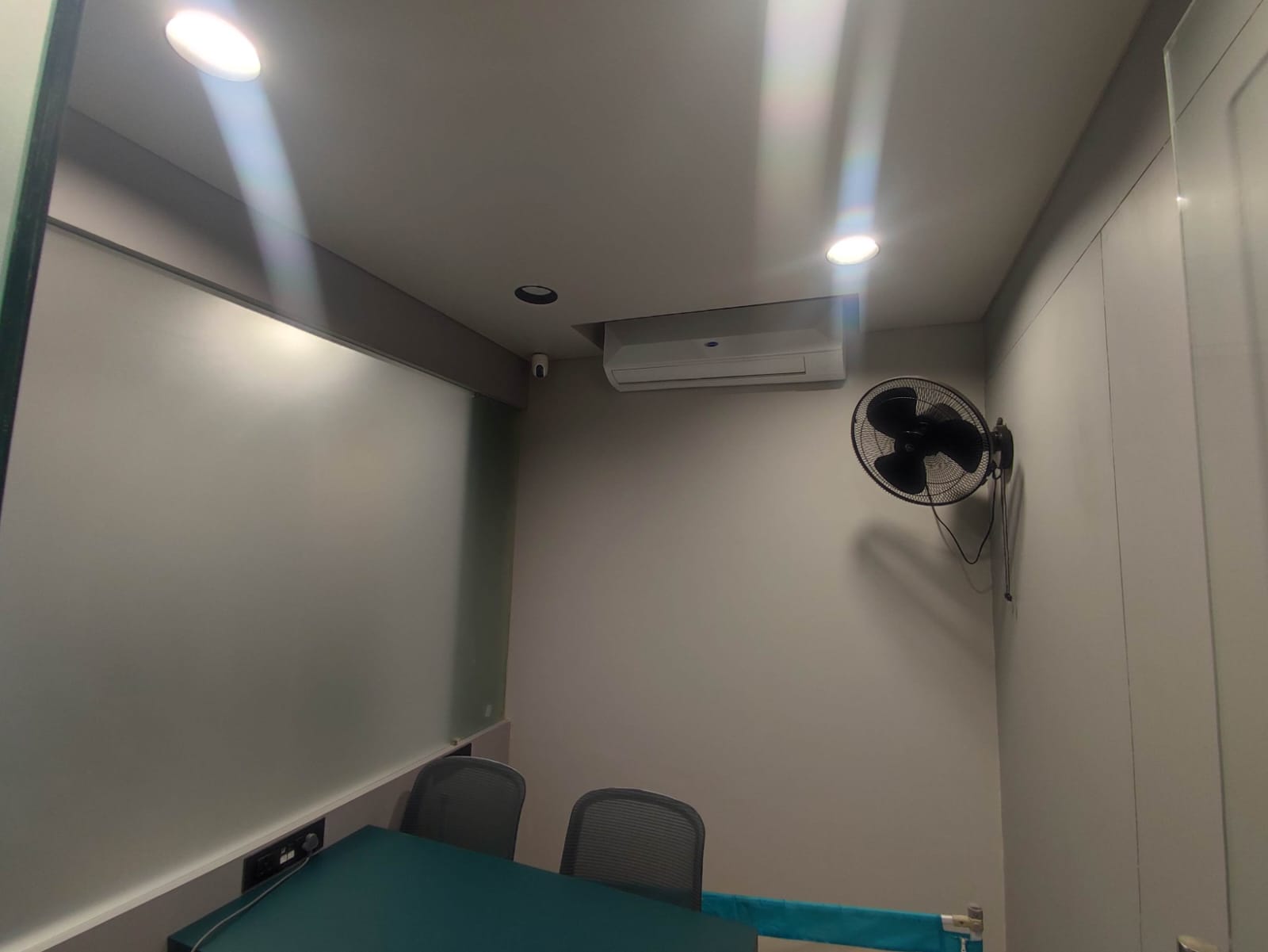OFFICE 737 Sq.FT Commercial Office for Rent in Sg Highway Ahmedabad - Media 9