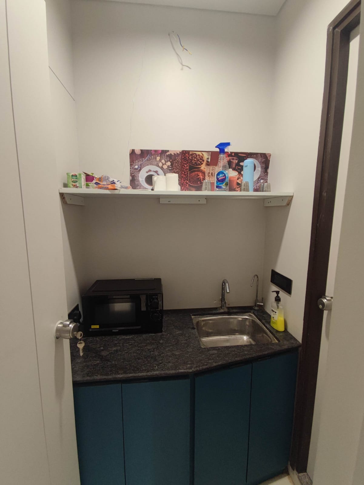 OFFICE 737 Sq.FT Commercial Office for Rent in Sg Highway Ahmedabad - Media 3