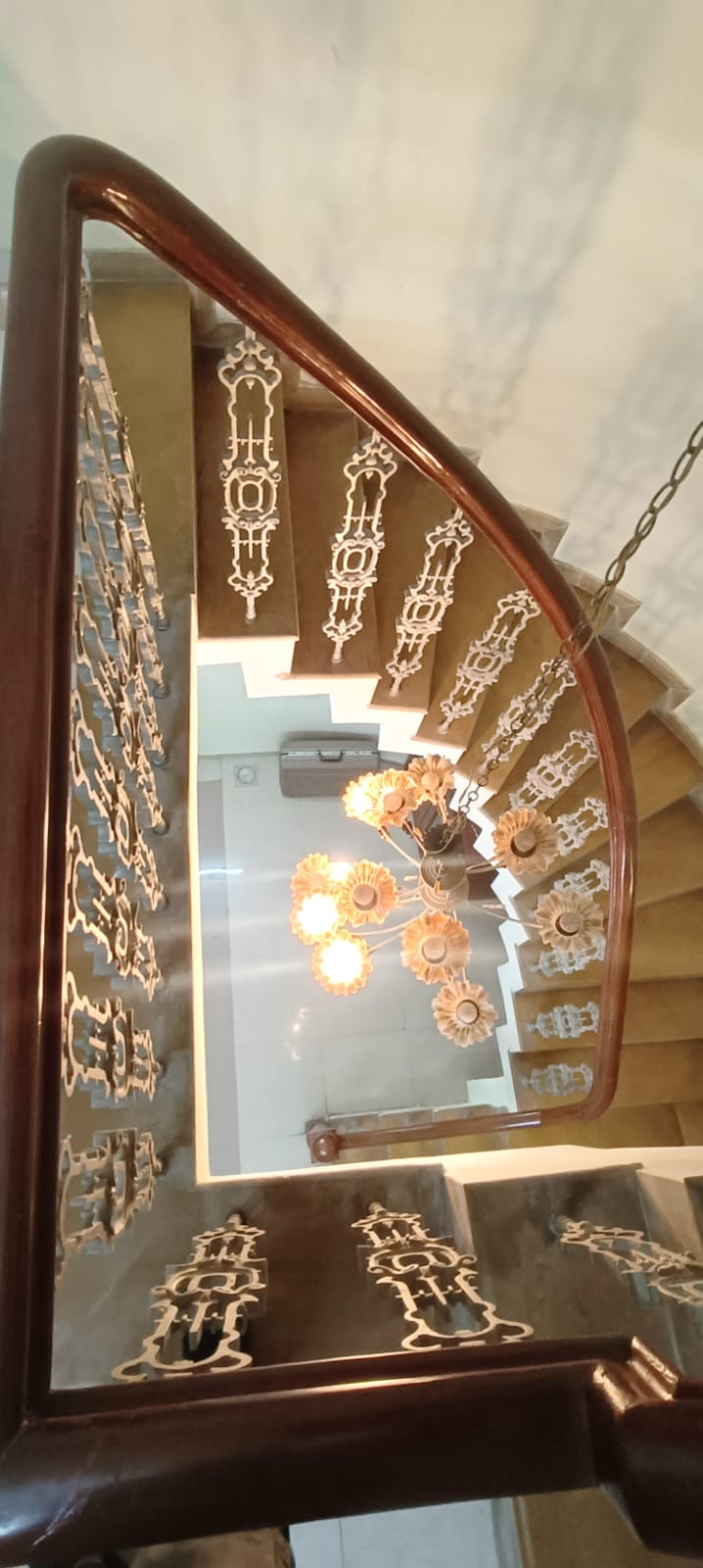4 BHK 207 Sq.YRD Residential Bunglow for Sell in Sindhubhavan Road Ahmedabad - Media 10