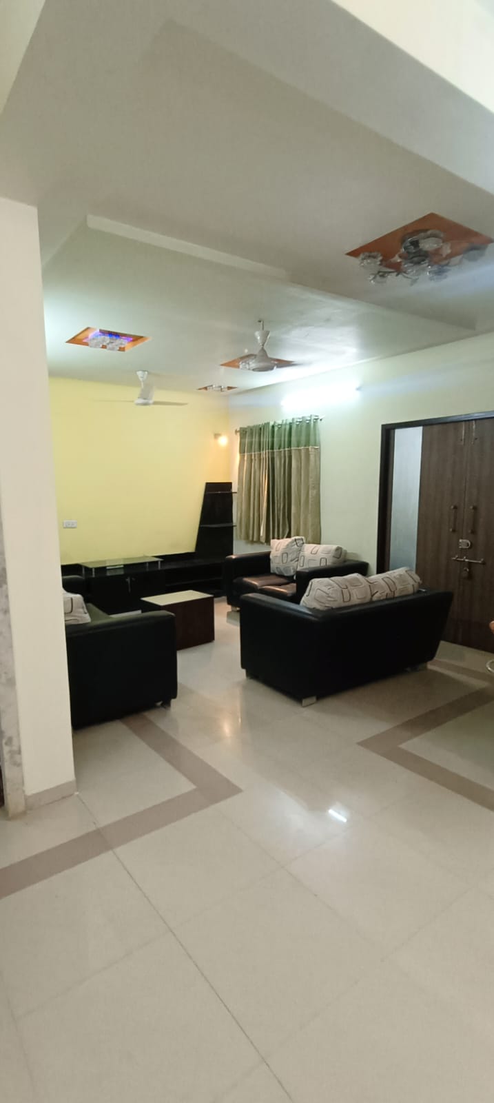 4 BHK 207 Sq.YRD Residential Bunglow for Sell in Sindhubhavan Road Ahmedabad - Media 7
