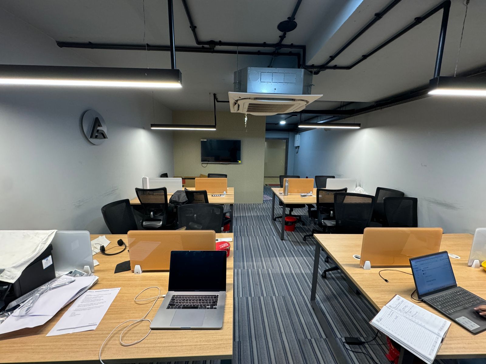 OFFICE 928 Sq.FT Commercial Office for Rent in Shyamal Ahmedabad - Media 9