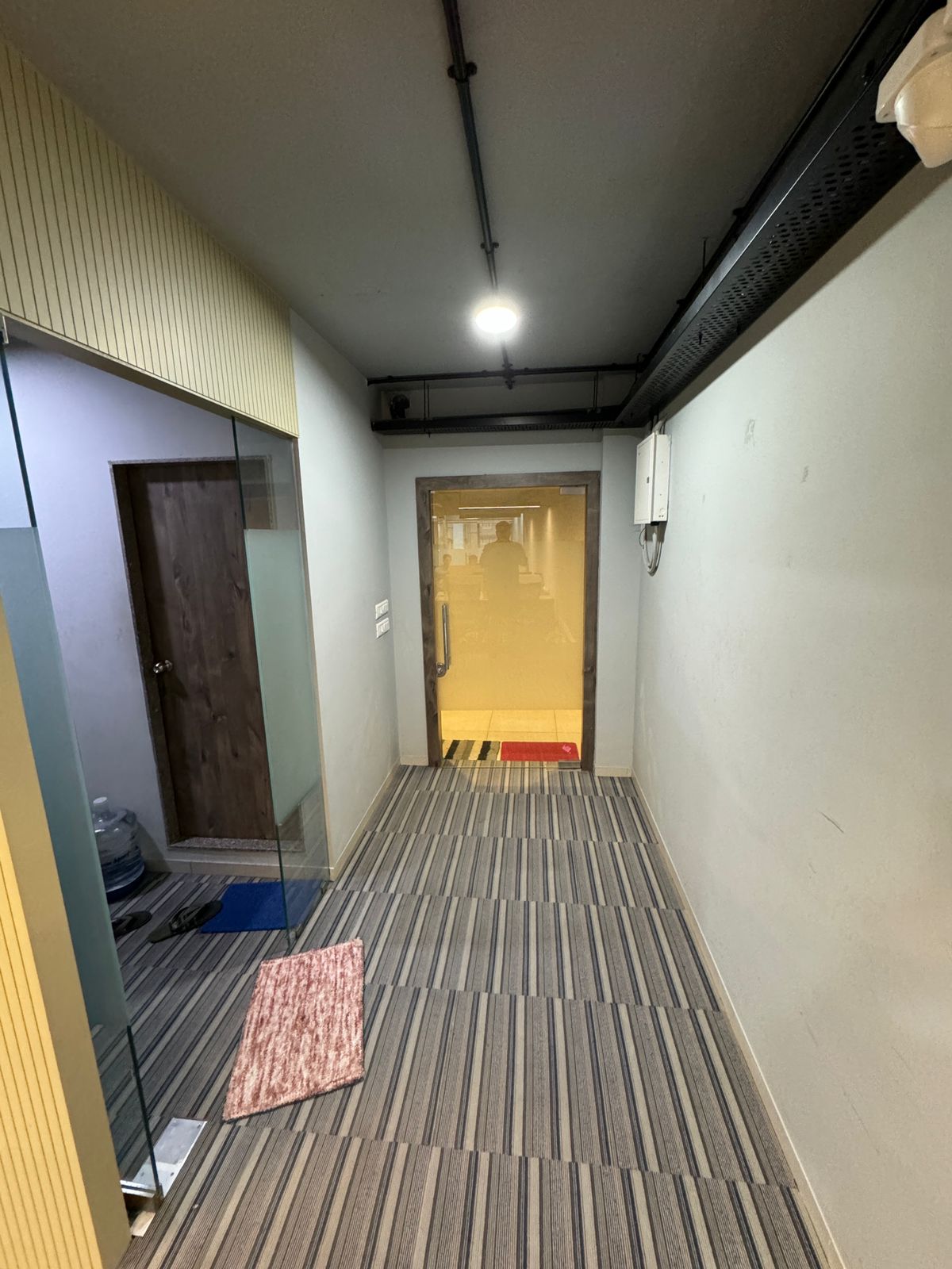 OFFICE 928 Sq.FT Commercial Office for Rent in Shyamal Ahmedabad - Media 12