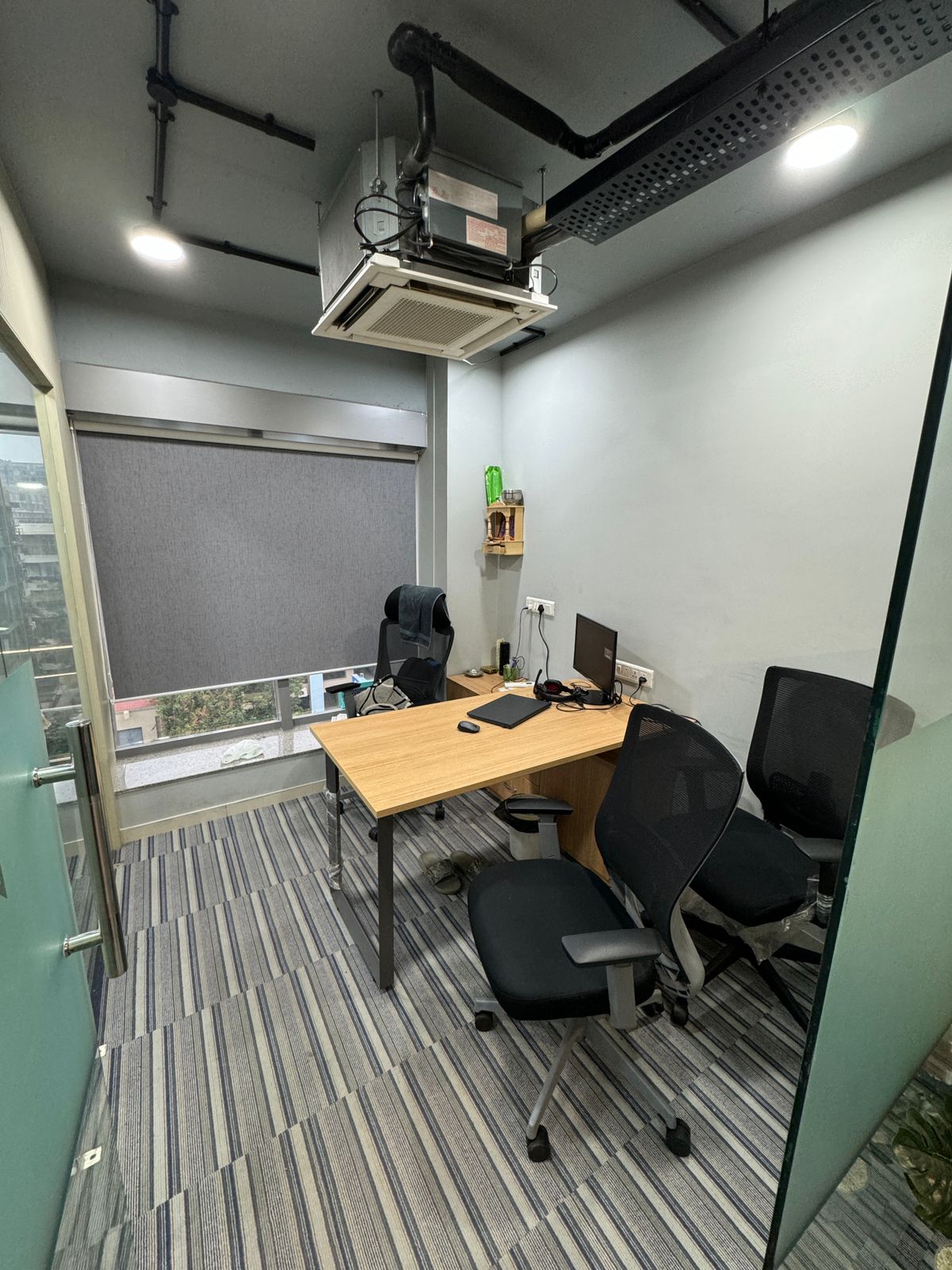 OFFICE 928 Sq.FT Commercial Office for Rent in Shyamal Ahmedabad - Media 2