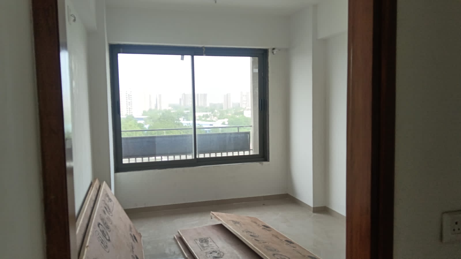 4 BHK 3159 Sq.FT Residential Flat for Sell in Gota Ahmedabad - Media 3