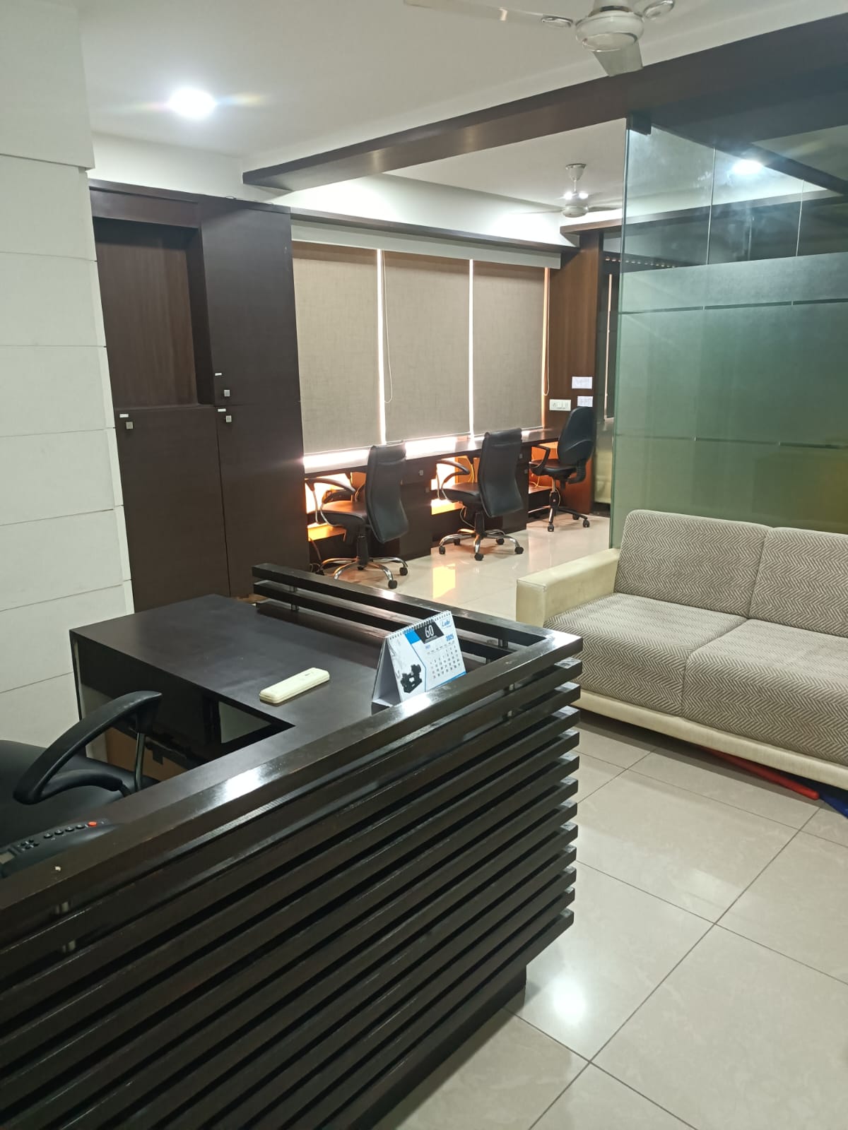 OFFICE 920 Sq.FT Commercial Office for Rent in Thaltej Ahmedabad - Media 6