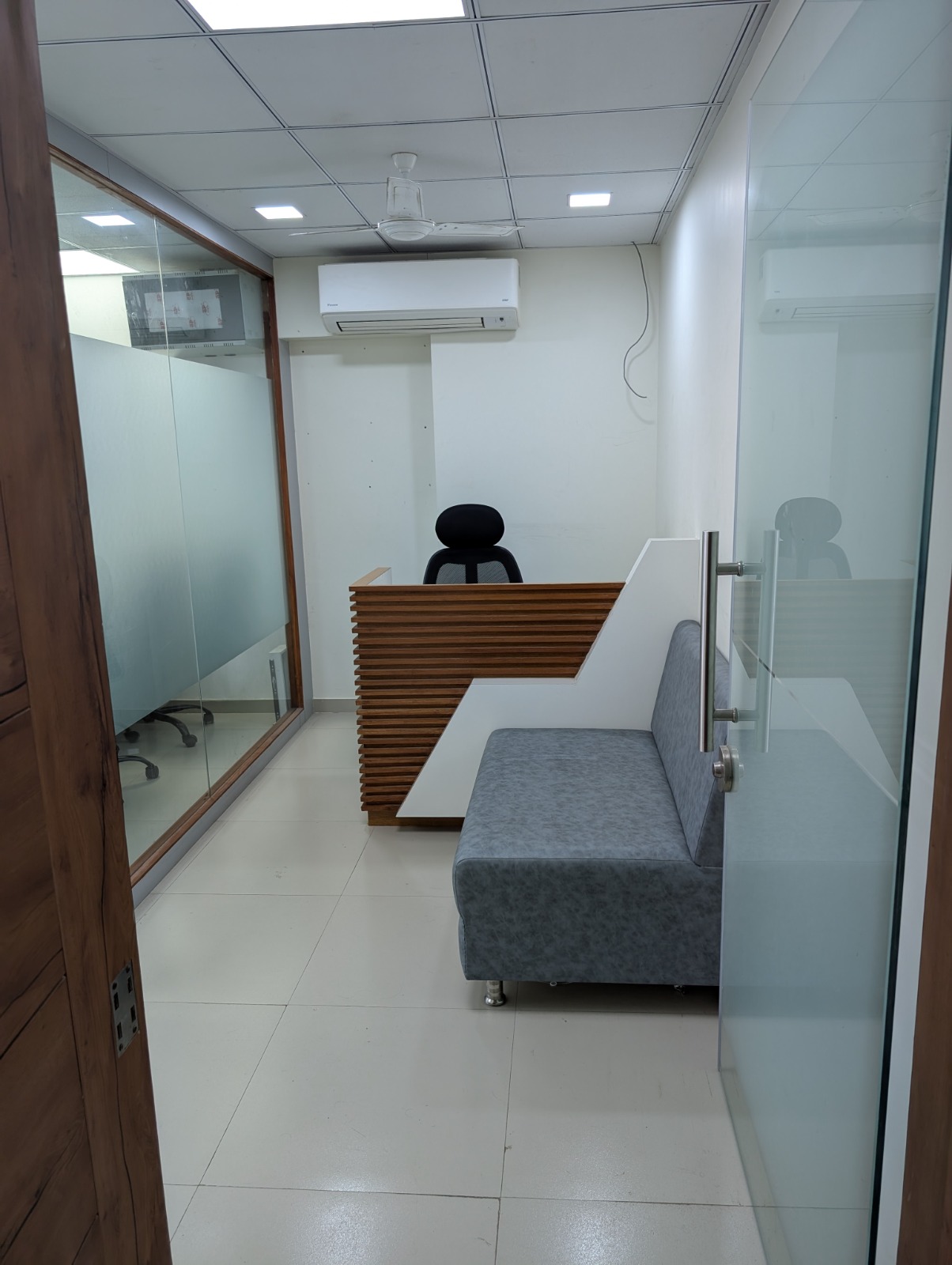 OFFICE 915 Sq.FT Commercial Office for Rent in Ambli-bopal Road Ahmedabad - Media 7