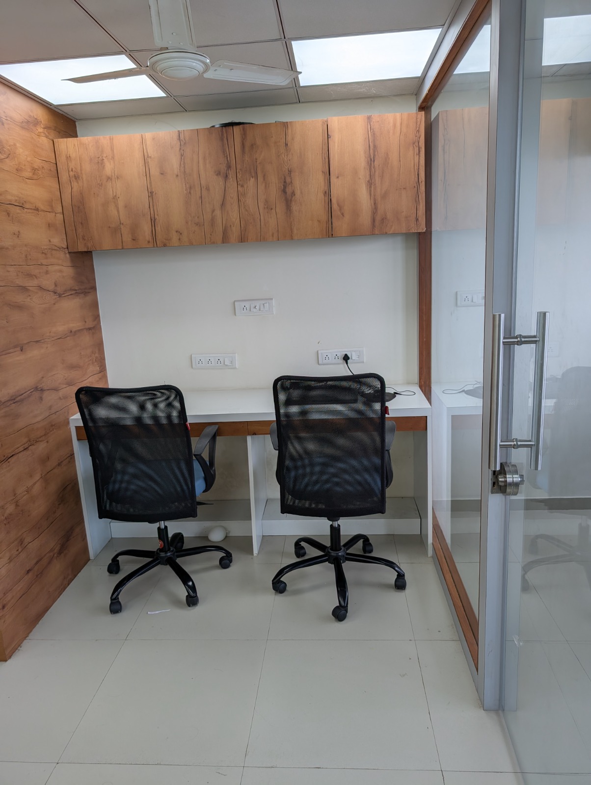 OFFICE 915 Sq.FT Commercial Office for Rent in Ambli-bopal Road Ahmedabad - Media 5
