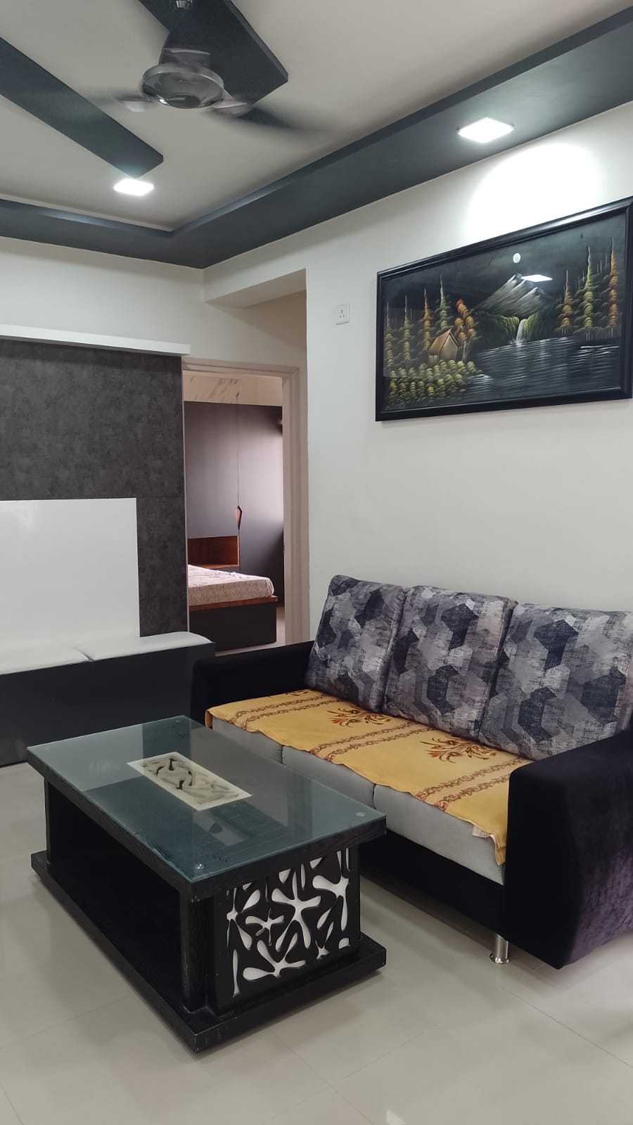 2 BHK 903 Sq.FT Residential Flat for Sell in Vaishnodevi Circle Ahmedabad - Media 5