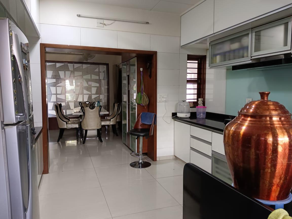 5 BHK 610 Sq.YRD Residential Bunglow for Sell in Thaltej Ahmedabad - Media 9