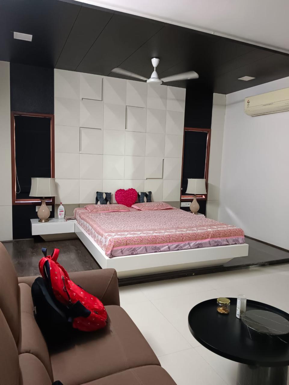 5 BHK 610 Sq.YRD Residential Bunglow for Sell in Thaltej Ahmedabad - Media 3