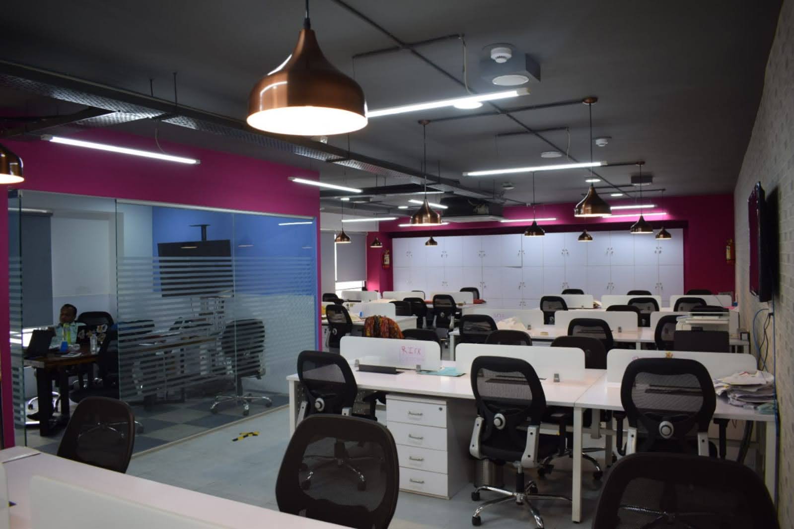 OFFICE 3700 Sq.FT Commercial Office for Rent in Ellisbridge Ahmedabad