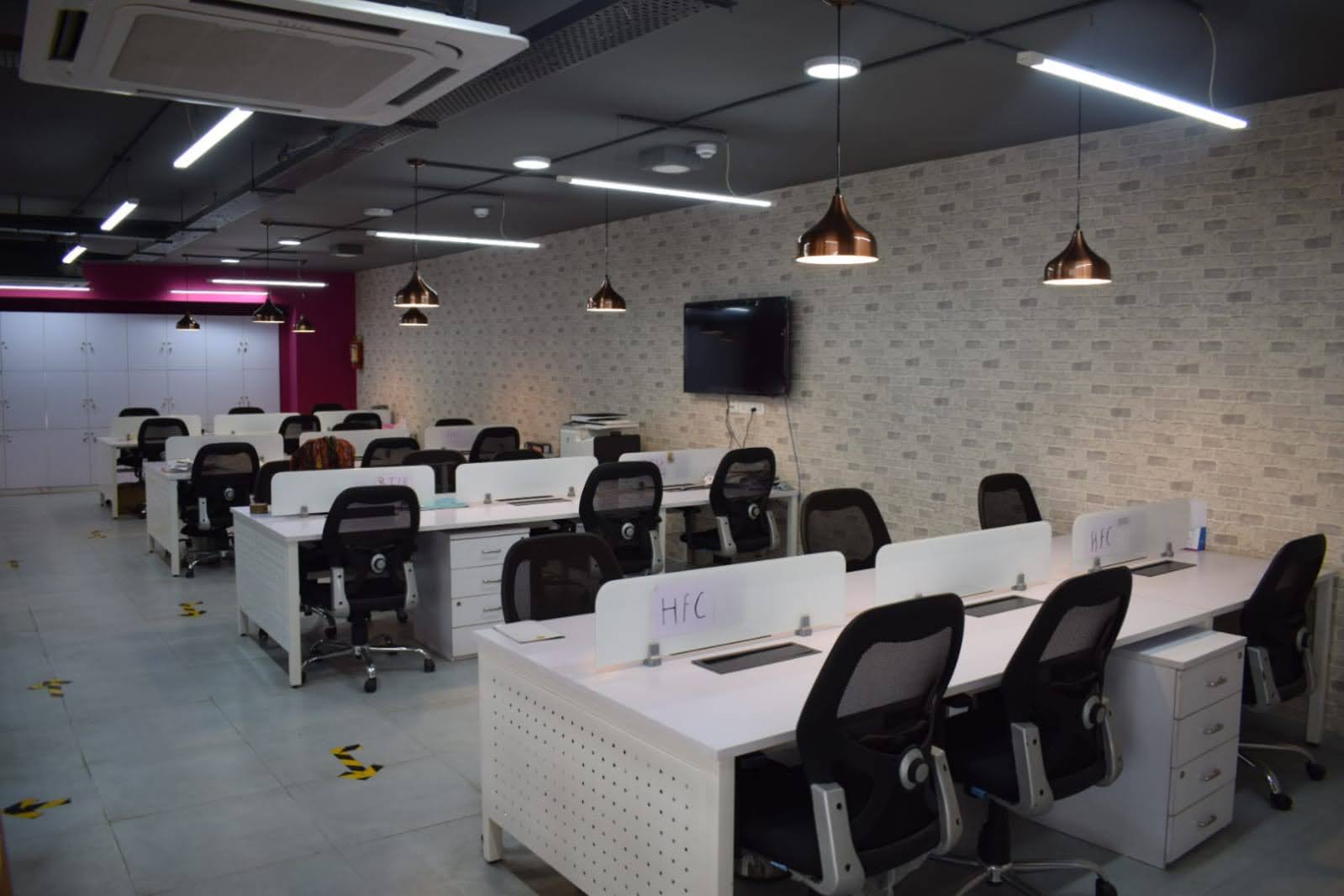 OFFICE 3700 Sq.FT Commercial Office for Rent in Ellisbridge Ahmedabad - Media 8