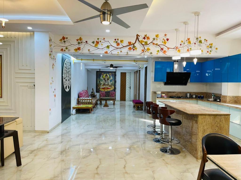 3 BHK 410 Sq.YRD Residential Penthouse for Sell in Science City Road Ahmedabad - Media 7